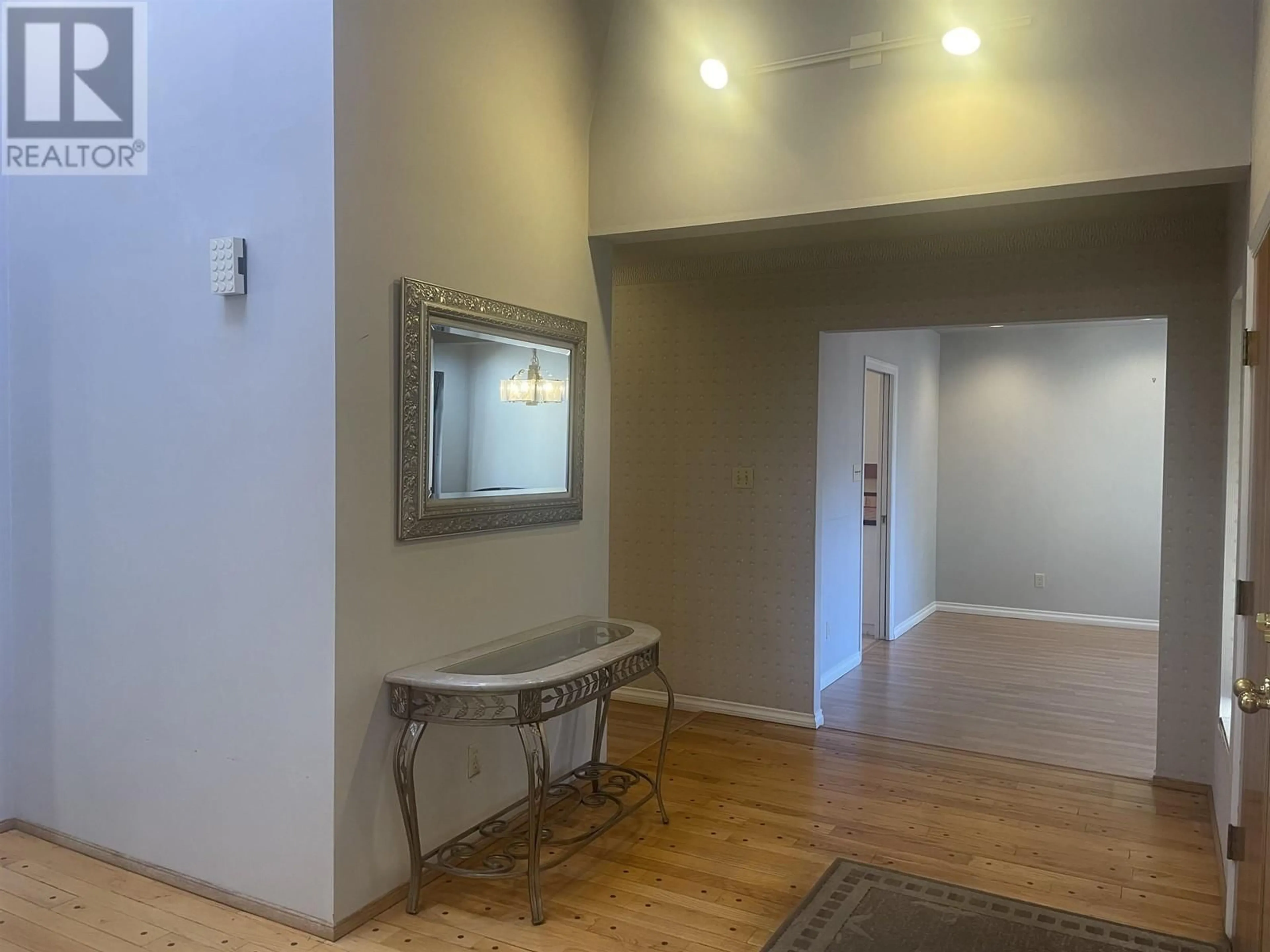 Indoor foyer for 7580 LUCAS ROAD, Richmond British Columbia V6Y1E9