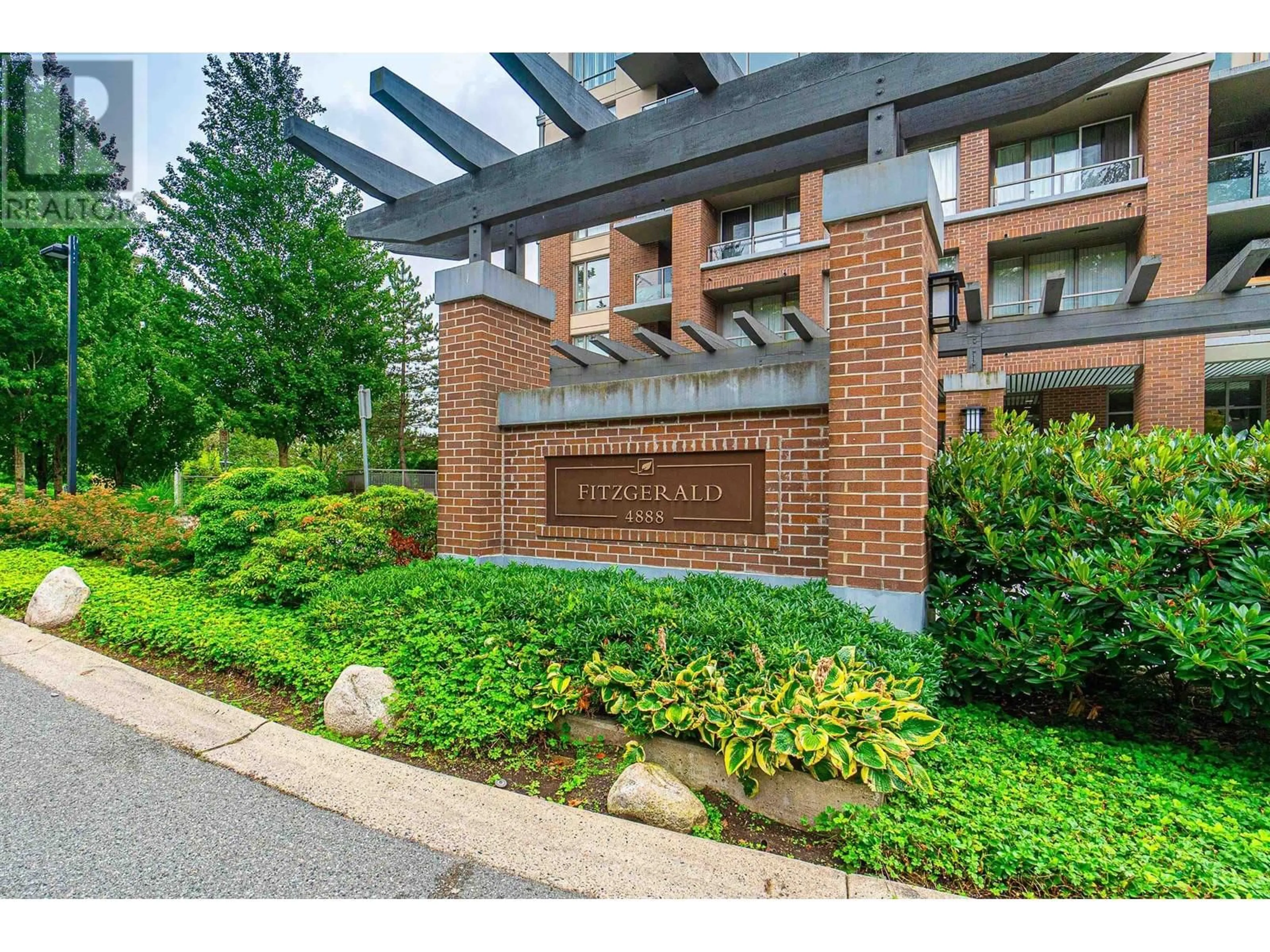 Indoor foyer for 1205 - 4888 BRENTWOOD DRIVE, Burnaby British Columbia V5C0C6