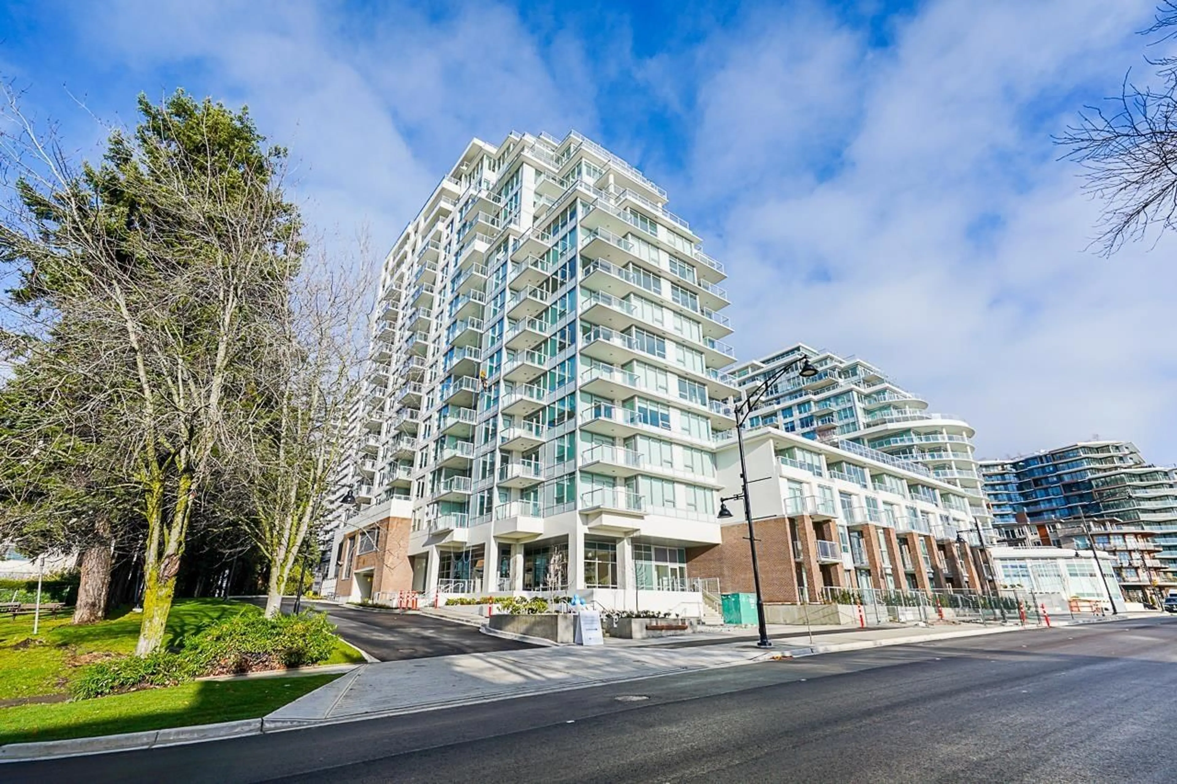 Unknown for 803 - 15165 THRIFT, White Rock British Columbia V4B0C1