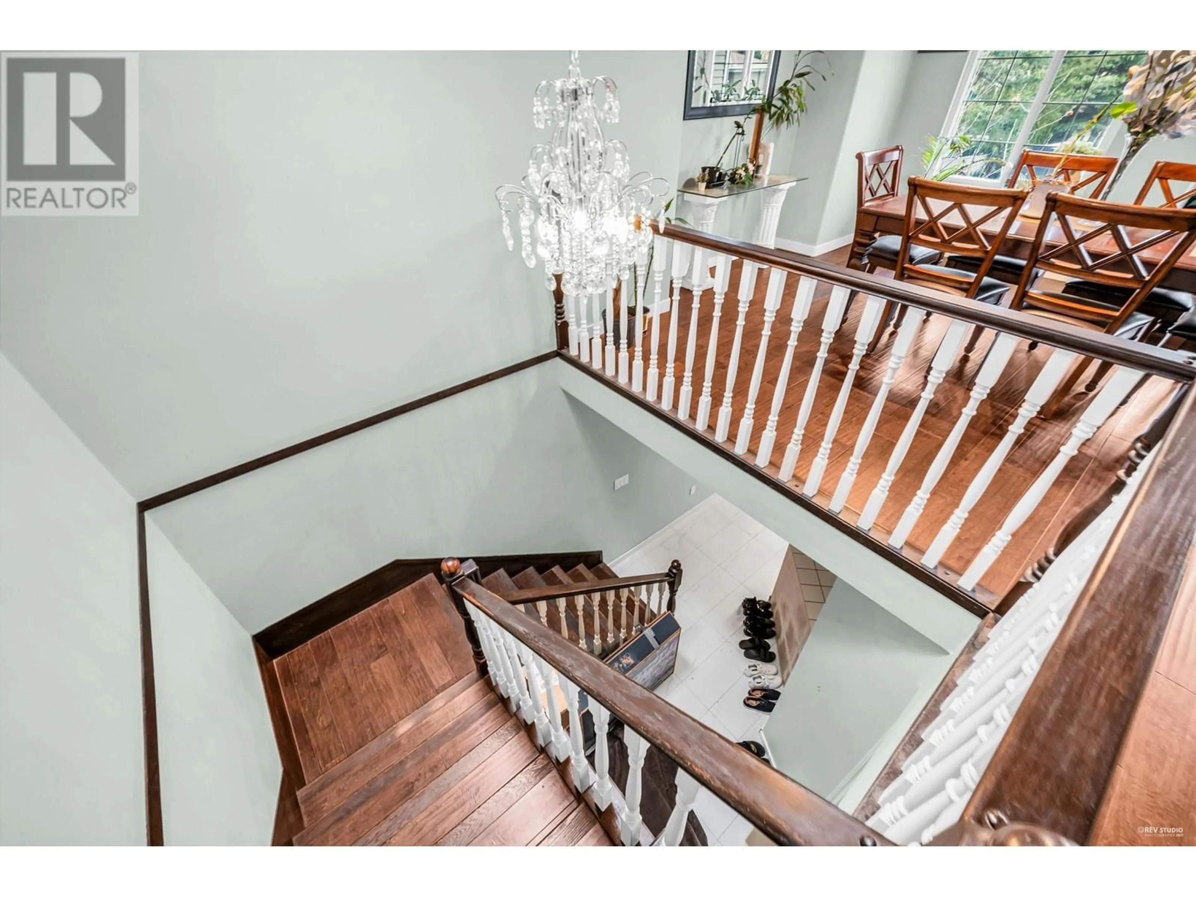 Stairs for 2288 IRVINE AVENUE, Port Coquitlam British Columbia V3C3H2