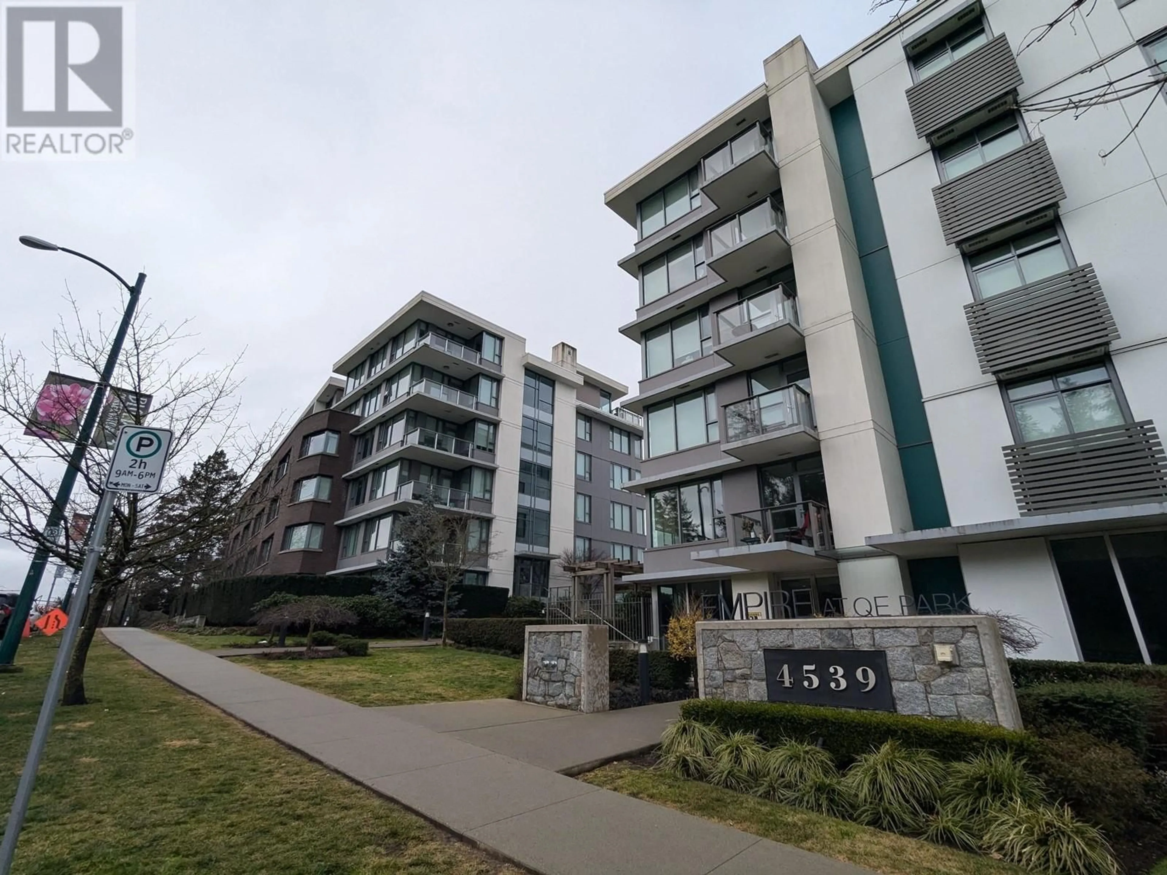 A pic from outside/outdoor area/front of a property/back of a property/a pic from drone, building for 202 - 505 30TH AVENUE, Vancouver British Columbia V5Z0G4