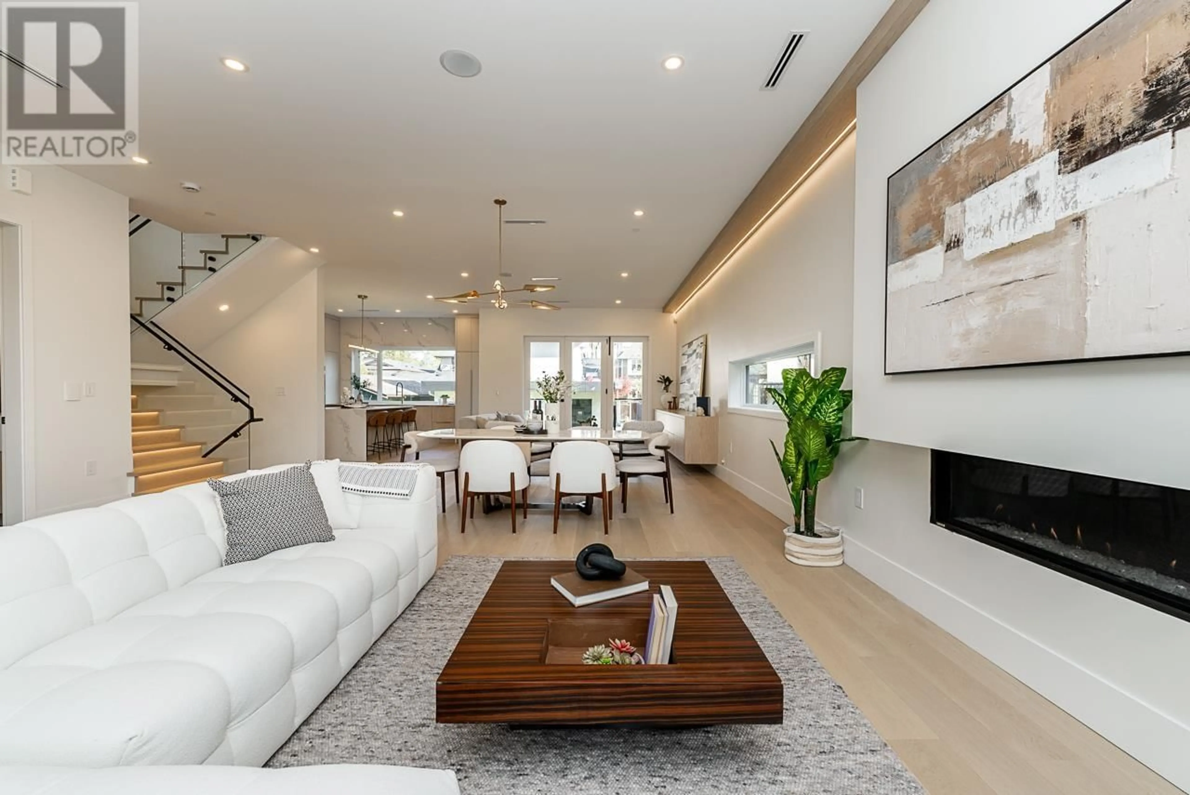 Living room with furniture, unknown for 439 22ND AVENUE, Vancouver British Columbia V5Y2G6