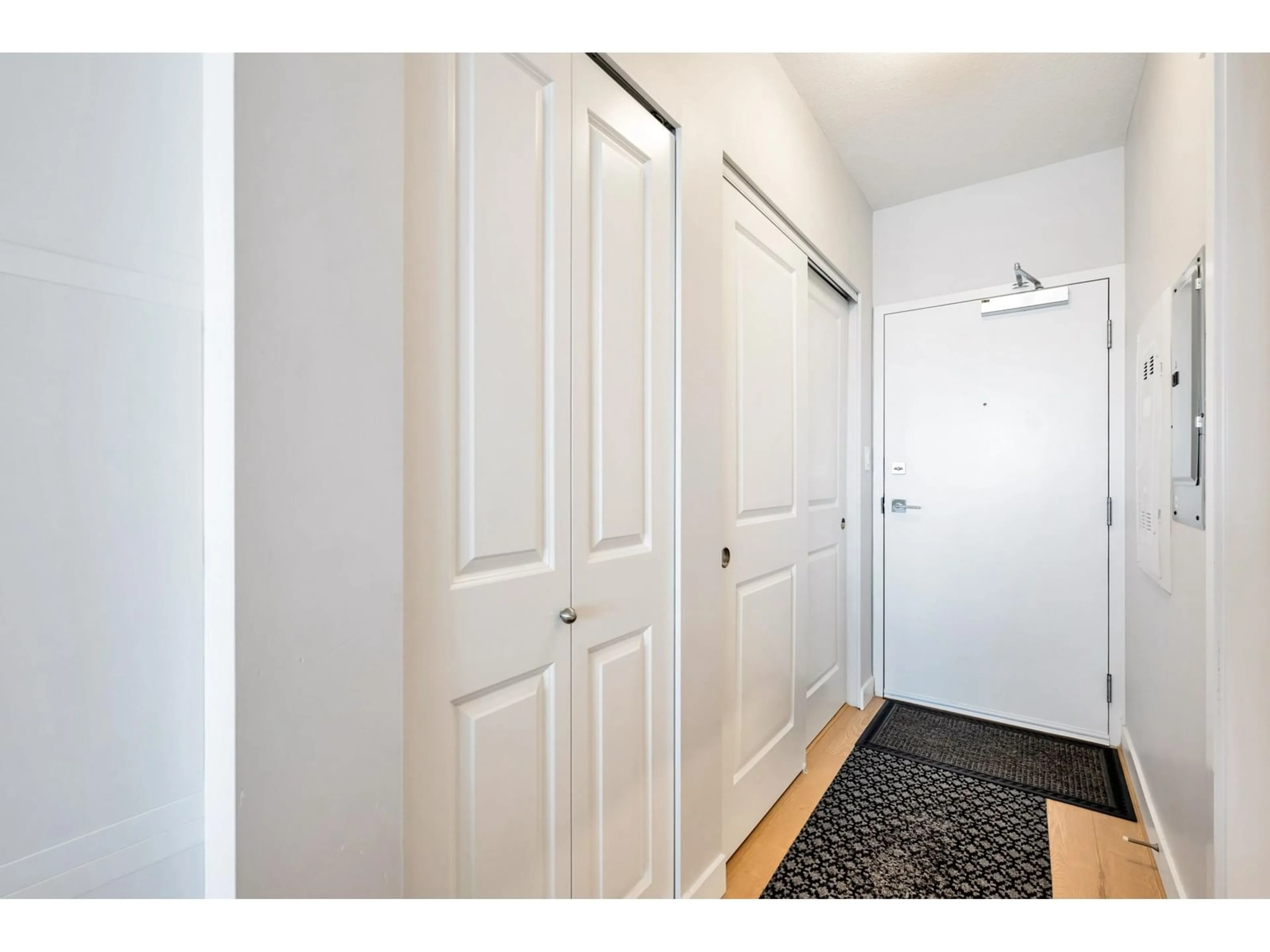 Indoor entryway for 2105 - 11967 80, Delta British Columbia V4C0E2