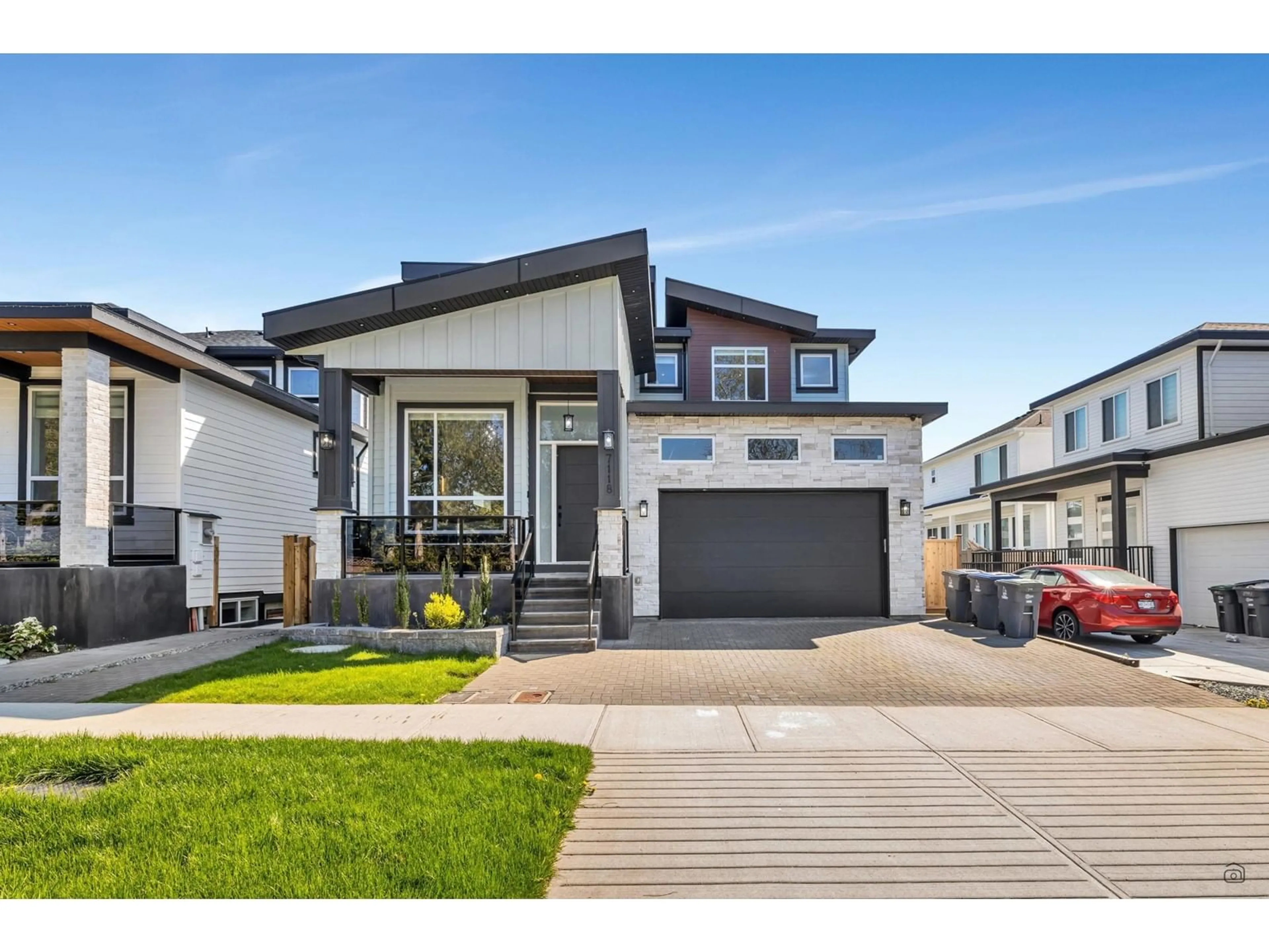Home with vinyl exterior material, street for 7118 FISHER, Surrey British Columbia V4N1N2