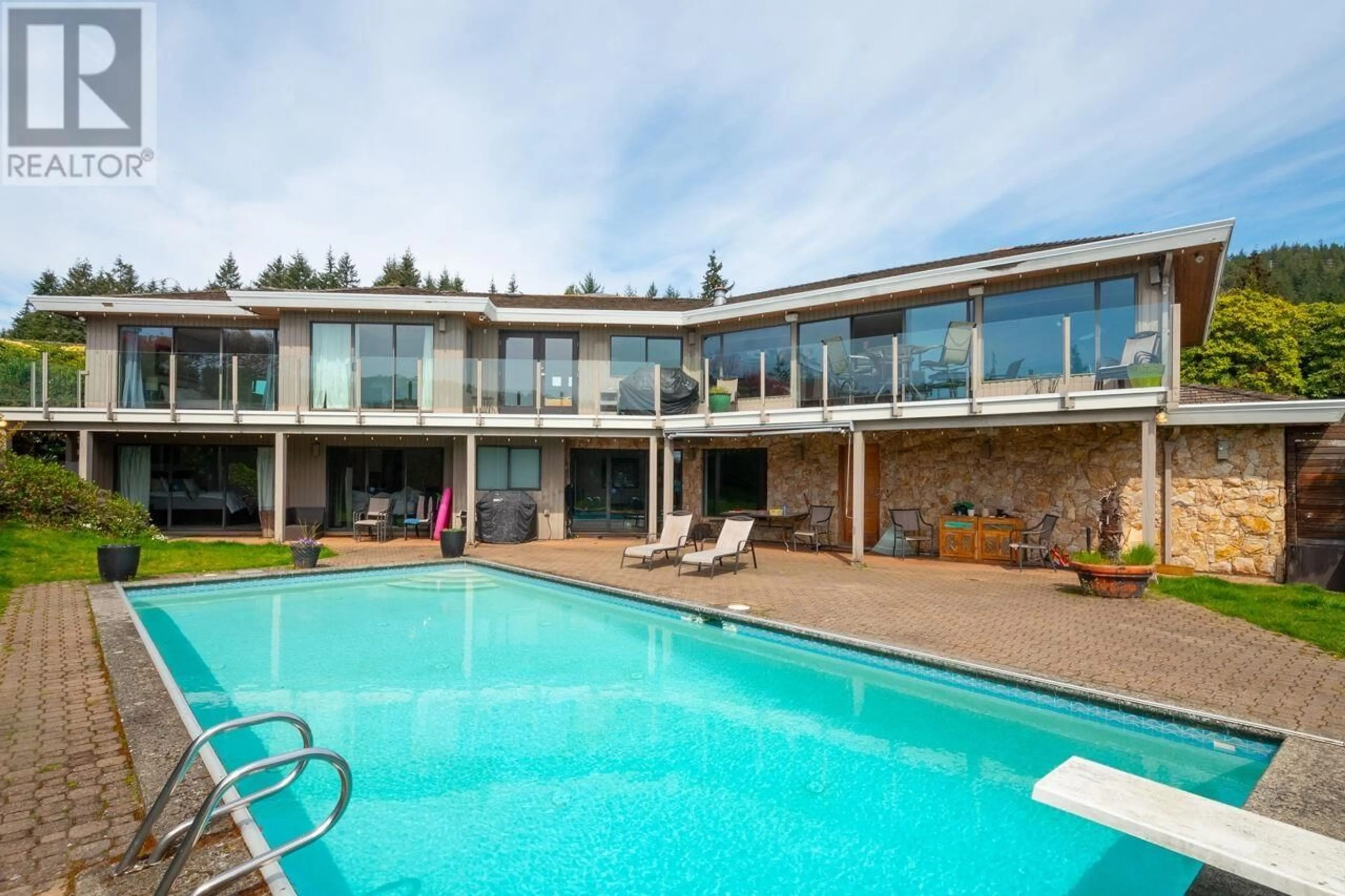 Pool for 4231 ROCKRIDGE CRESCENT, West Vancouver British Columbia V7W1A9