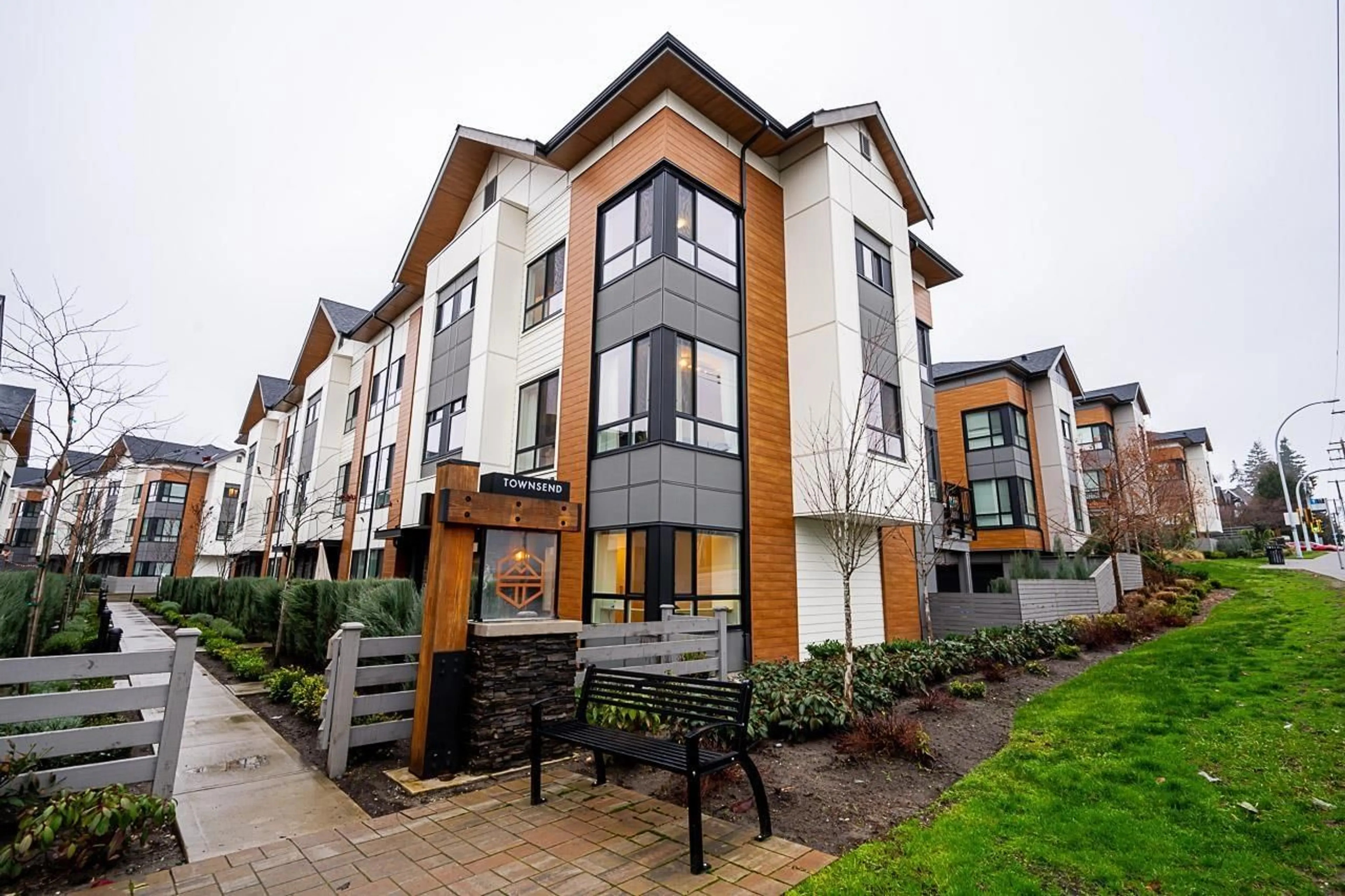 Unknown for 28 - 15151 EDMUND, Surrey British Columbia V3S0B2