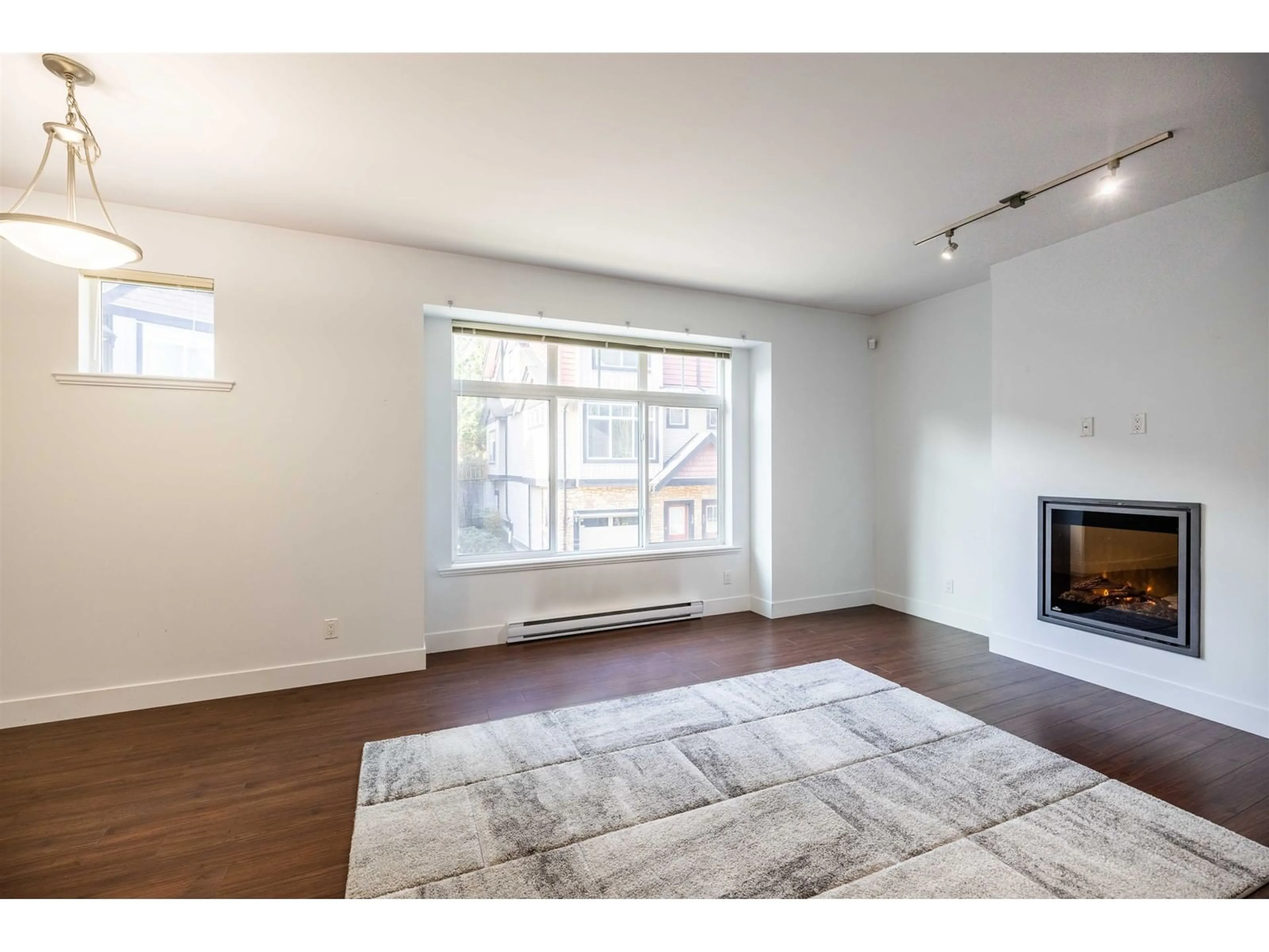 A pic of a room for 112 - 6299 144, Surrey British Columbia V3X1A2