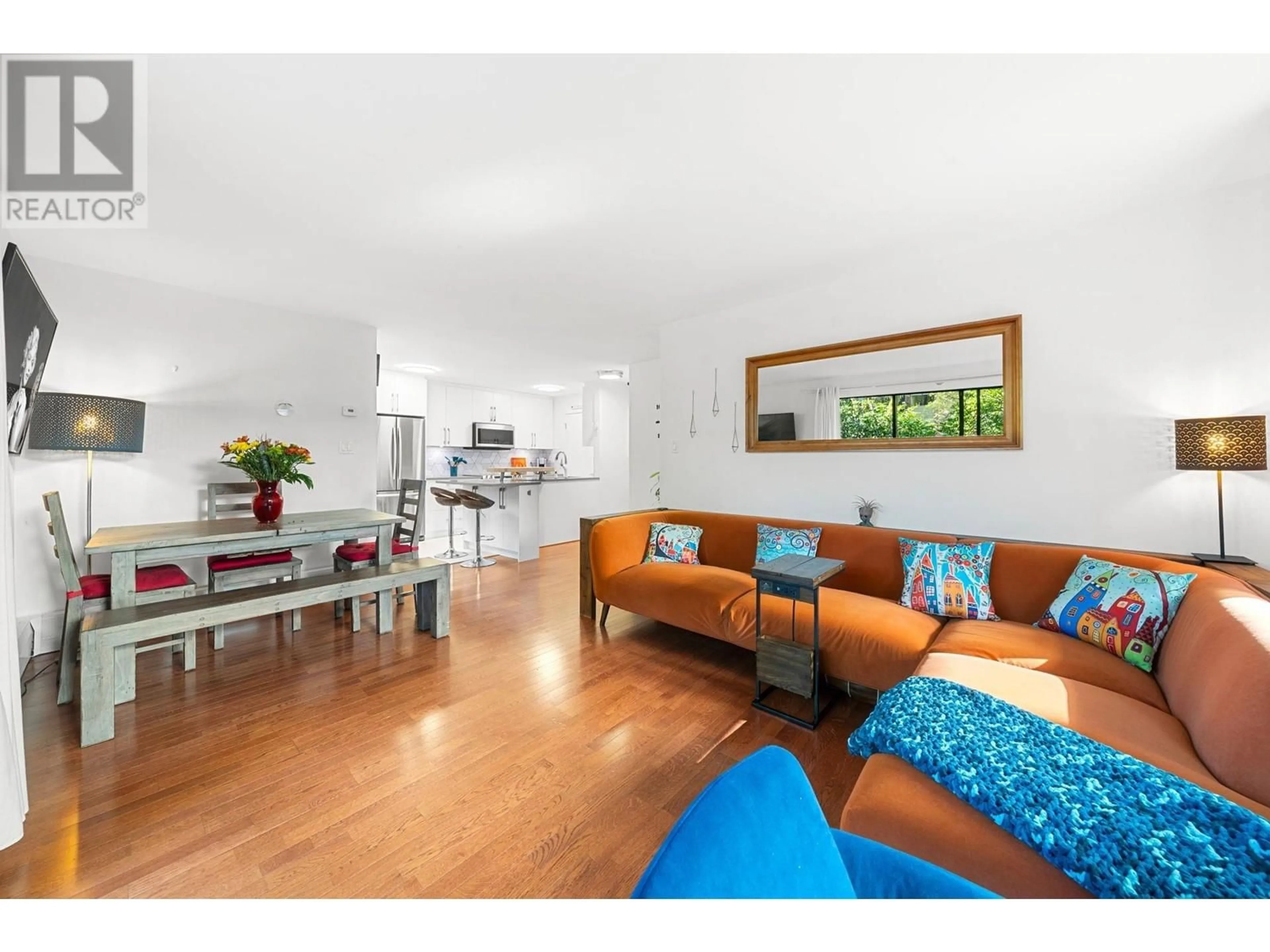 Living room with furniture, wood/laminate floor for 108 - 1710 13TH AVENUE, Vancouver British Columbia V6J2H1