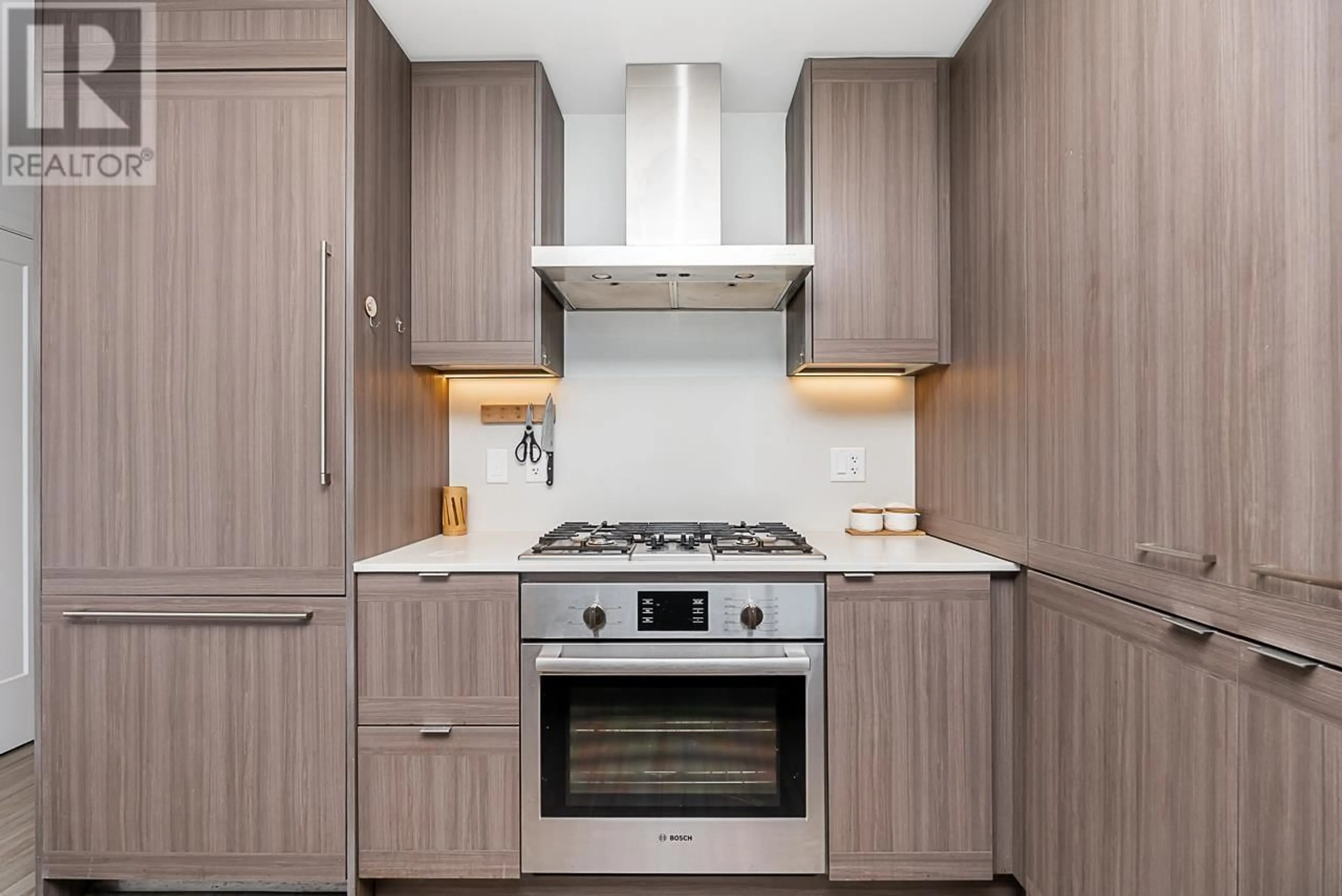 Standard kitchen, unknown for 2408 - 2351 BETA AVENUE, Burnaby British Columbia V5C0M2
