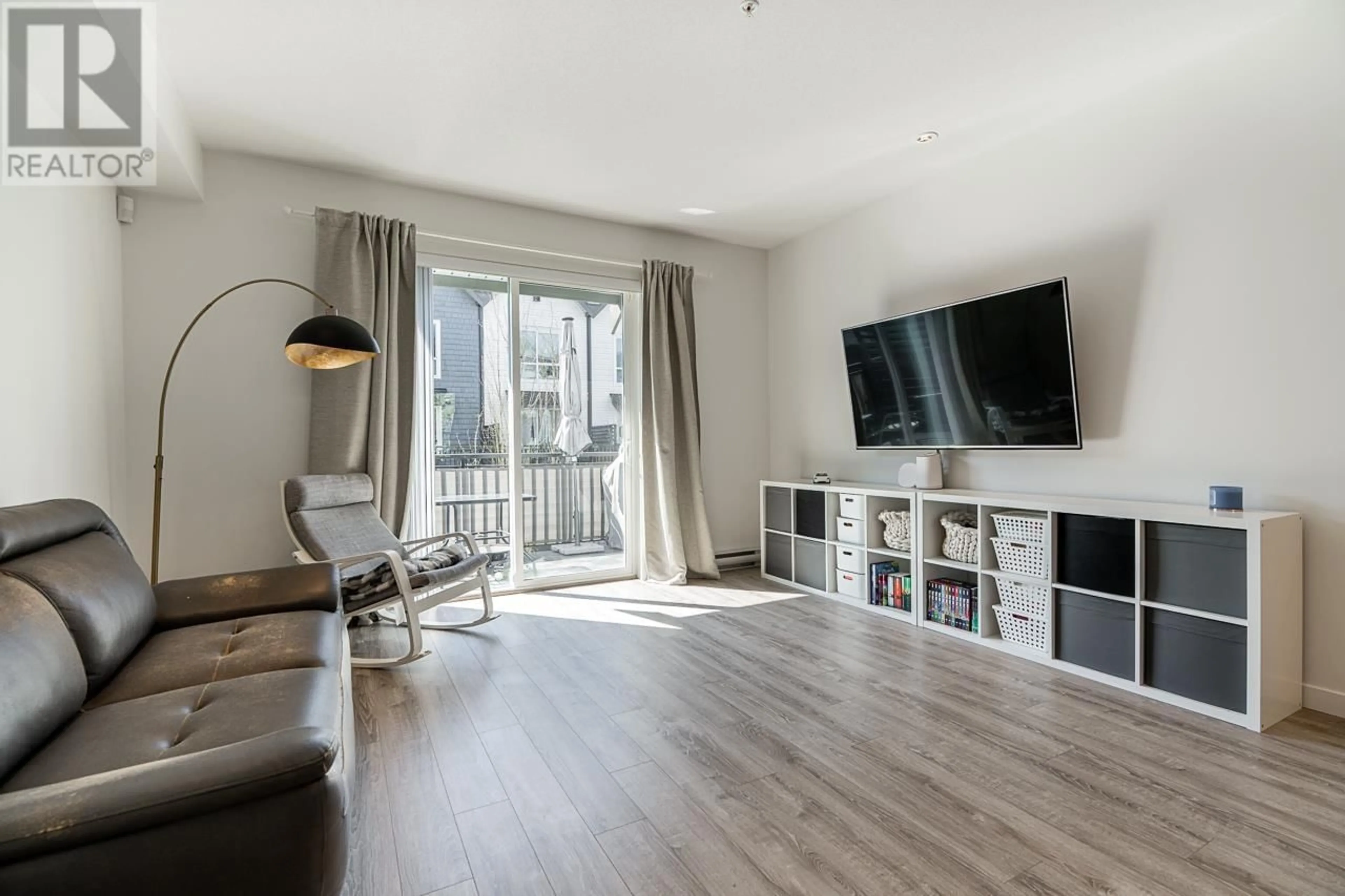 Living room with furniture, wood/laminate floor for 30 - 2380 RANGER LANE, Port Coquitlam British Columbia V3B0M4