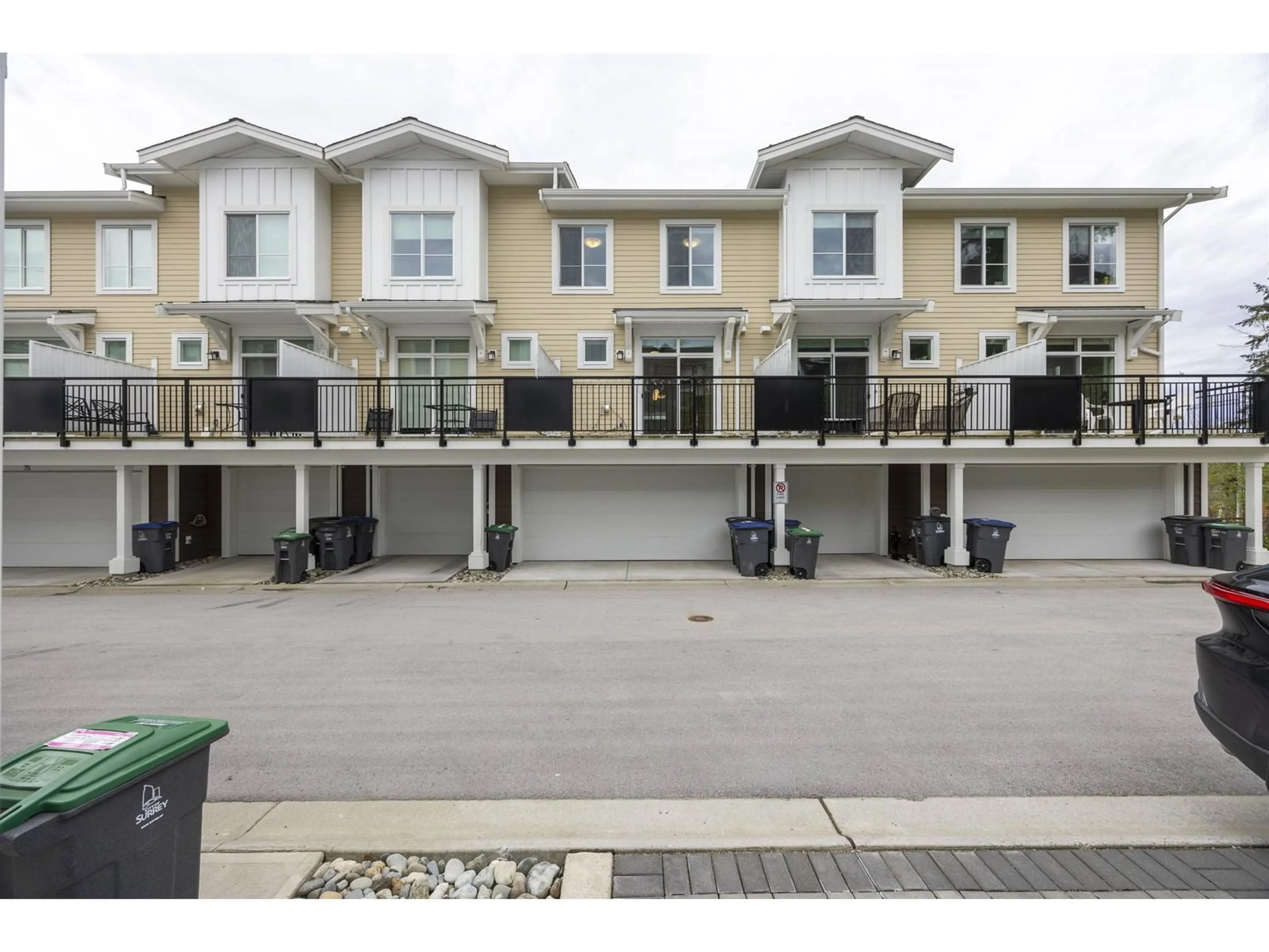 Patio, street for 78 - 16561 17A, Surrey British Columbia V3Z1J3