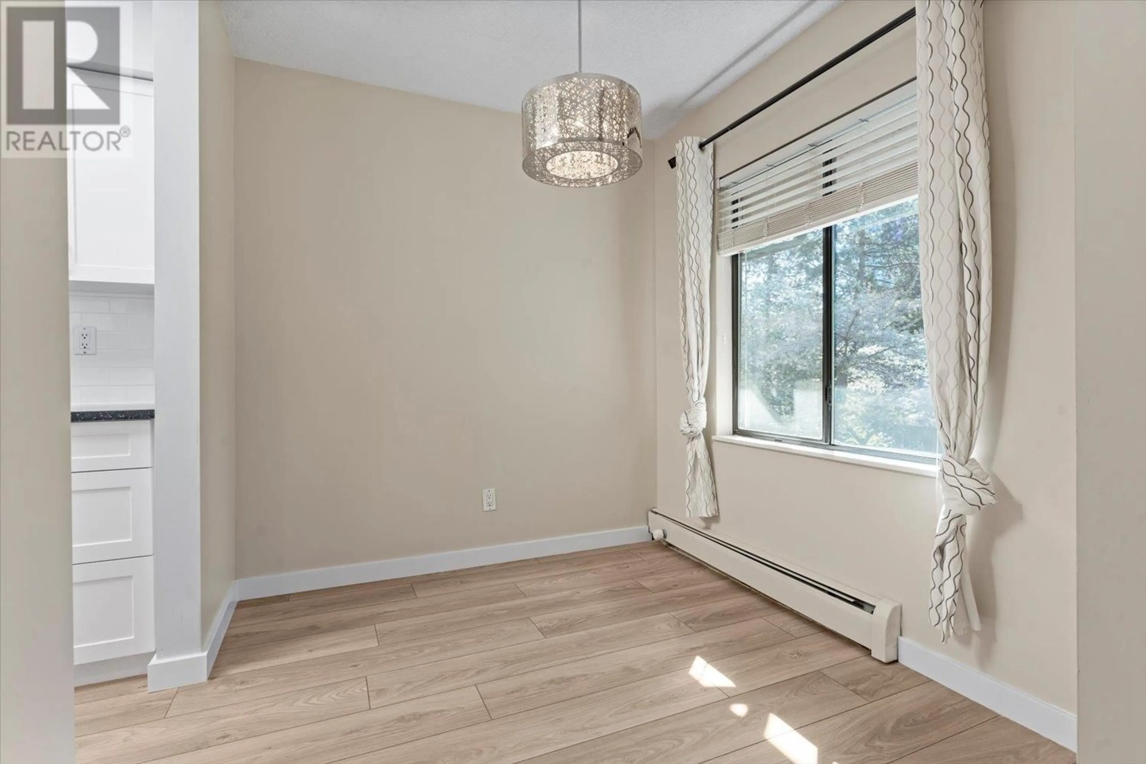 A pic of a room for 303 - 1177 HOWIE AVENUE, Coquitlam British Columbia V3J1T9
