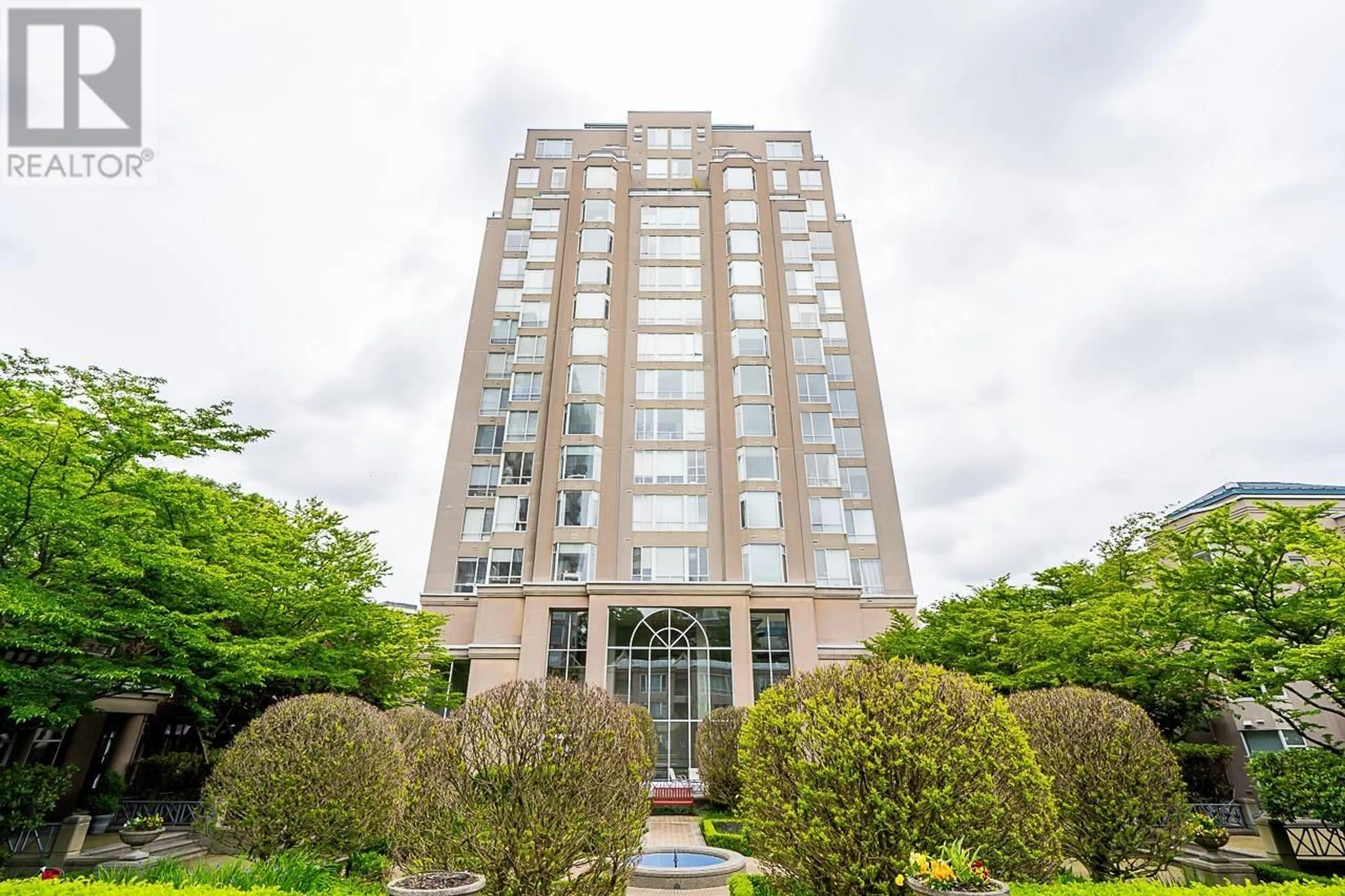Indoor foyer for 104 - 2628 ASH STREET, Vancouver British Columbia V5Z4L2