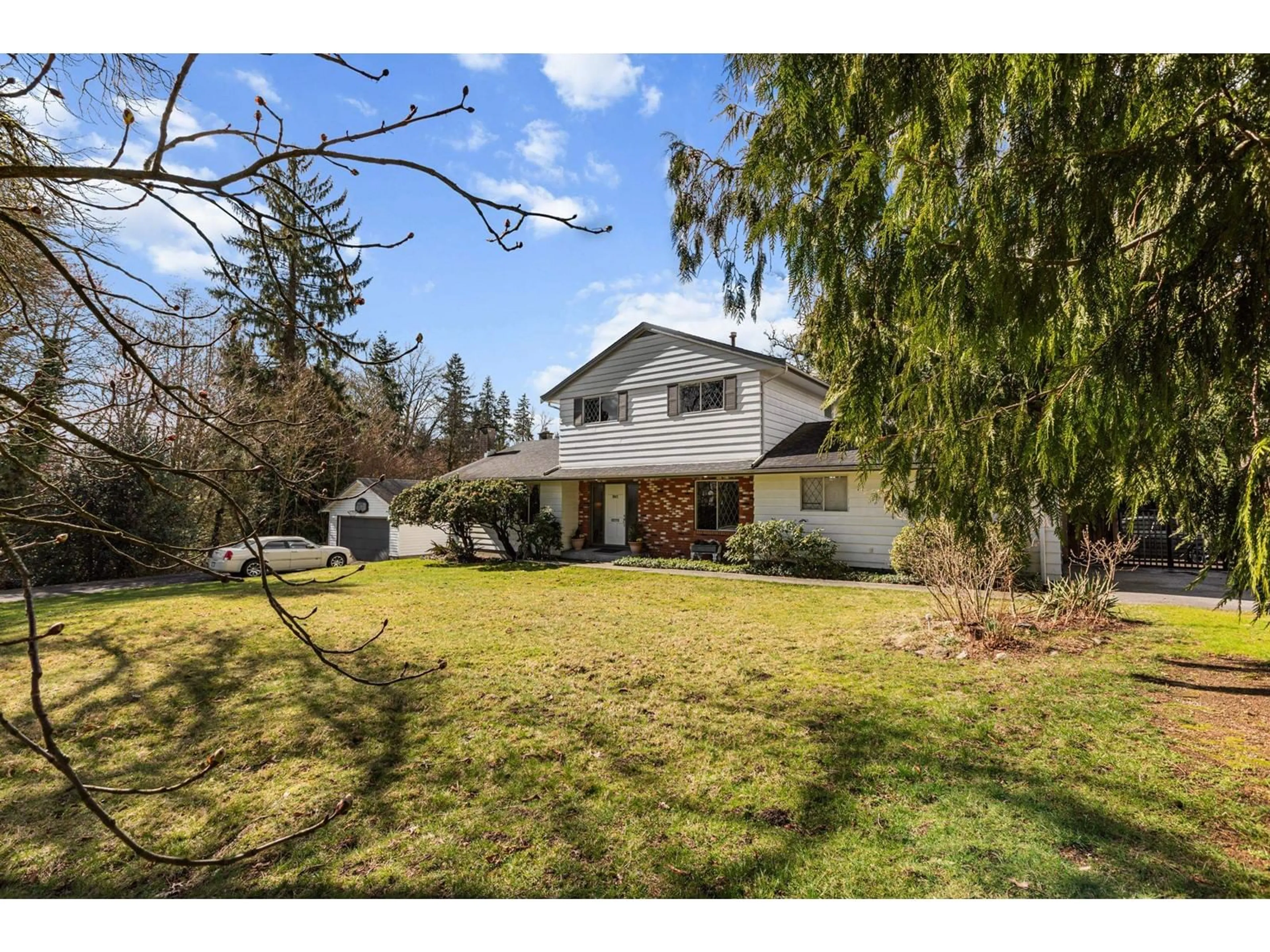 A pic from outside/outdoor area/front of a property/back of a property/a pic from drone, street for 8661 148, Surrey British Columbia V3S3G6