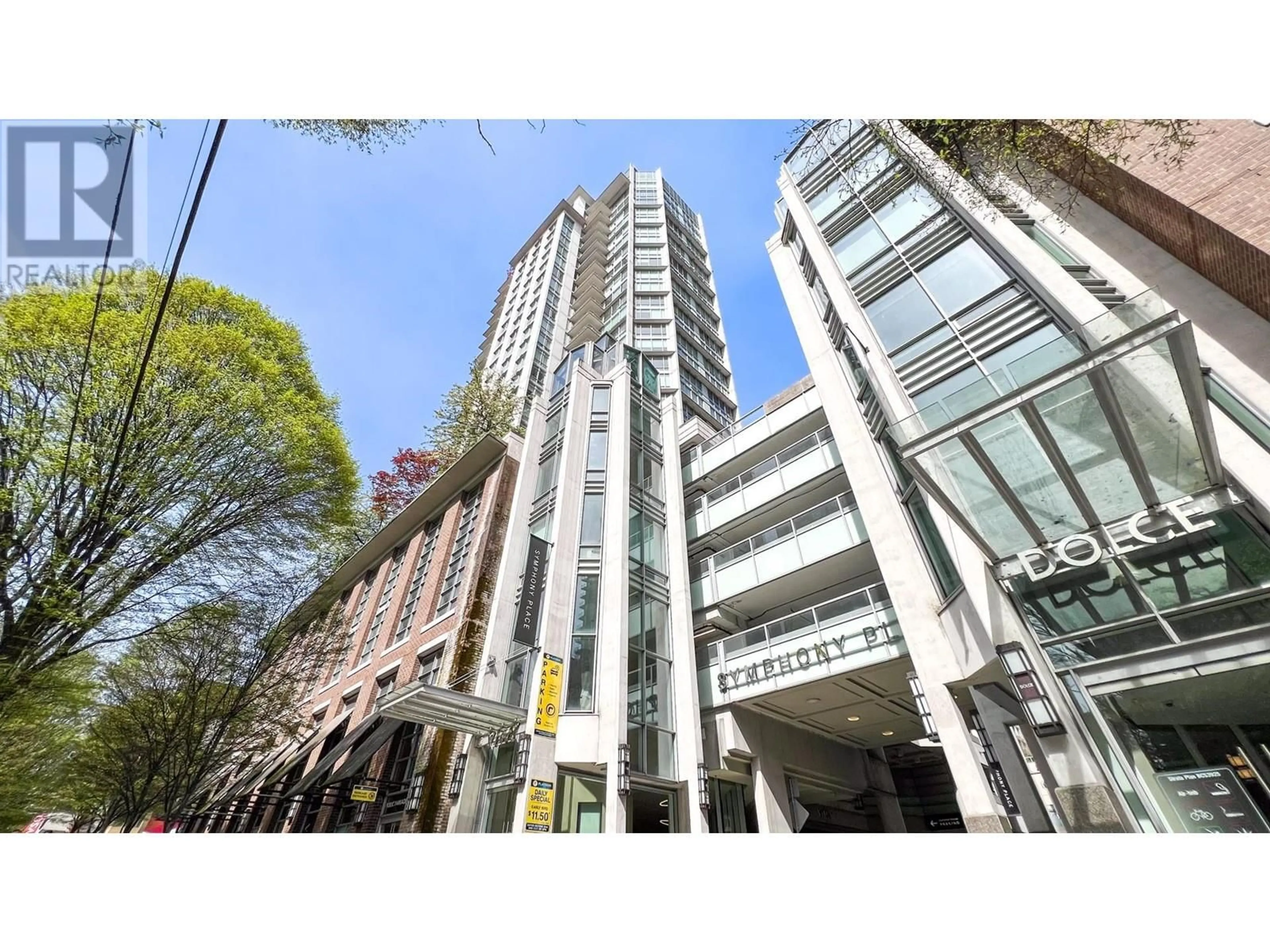 Indoor foyer for 2004 - 565 SMITHE STREET, Vancouver British Columbia V6B0E4