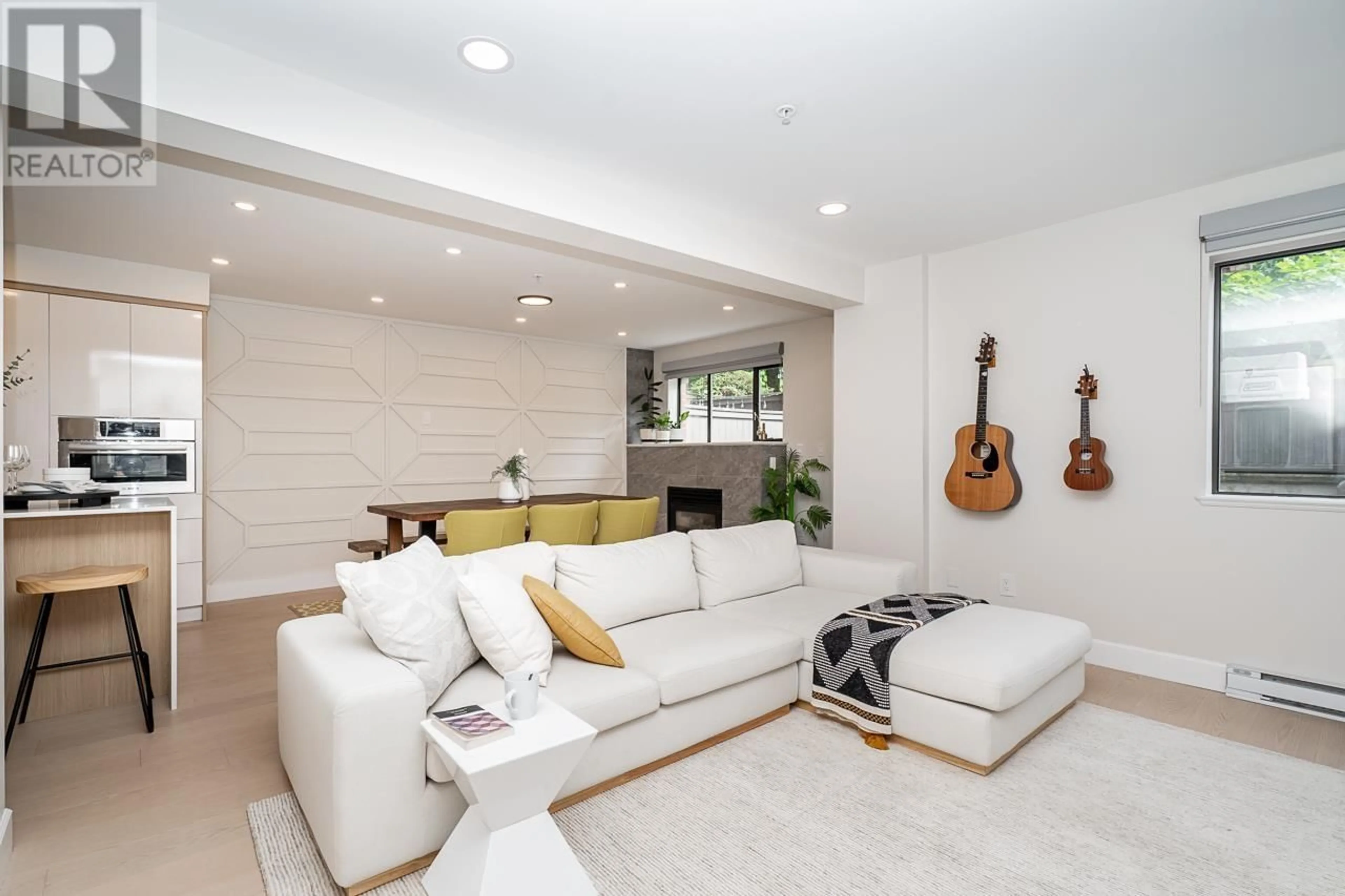 Living room with furniture, unknown for 103 - 345 LONSDALE AVENUE, North Vancouver British Columbia V7M3M9