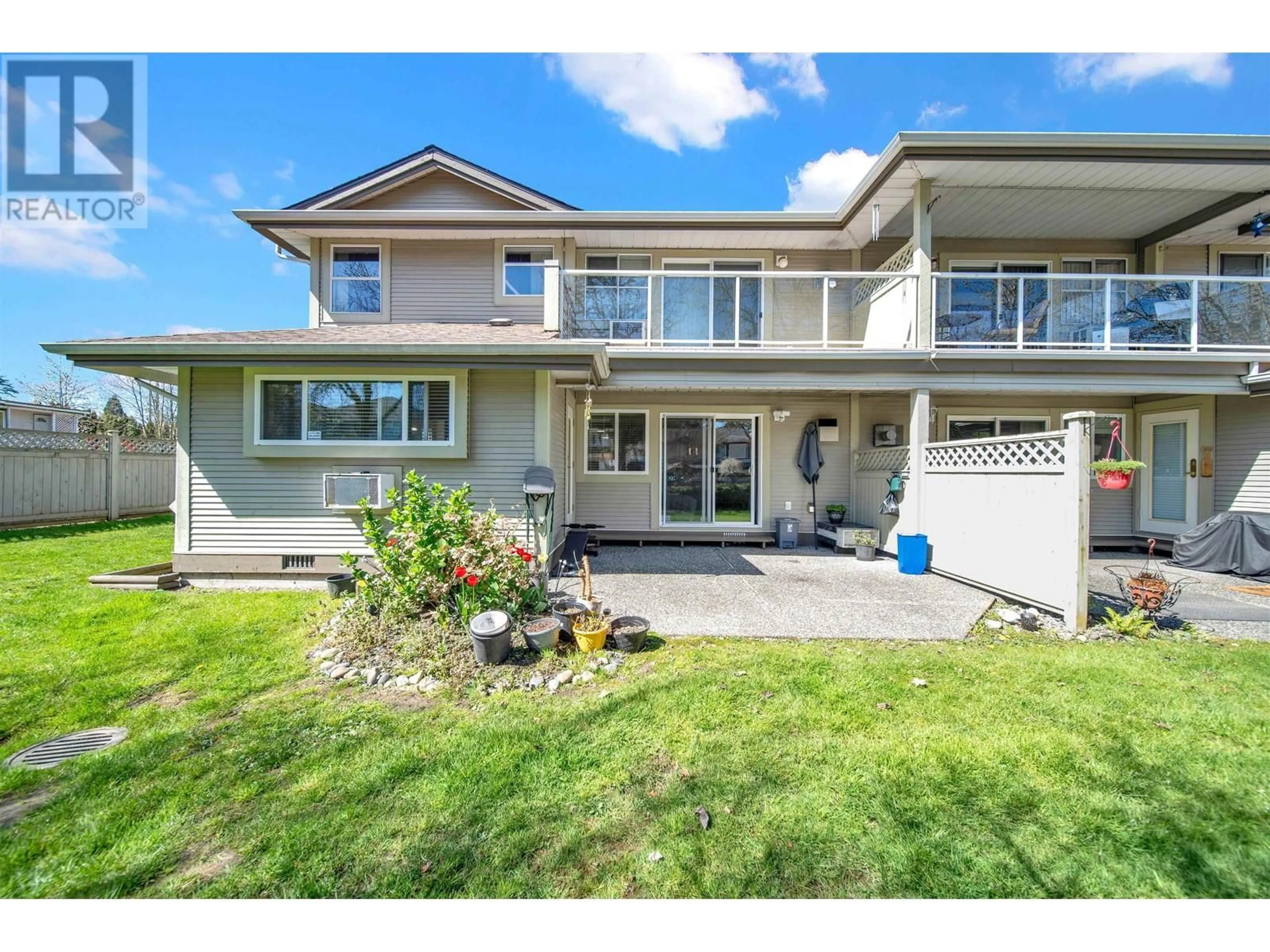 Home with vinyl exterior material, street for 9 - 12071 232B STREET, Maple Ridge British Columbia V2X0Z7