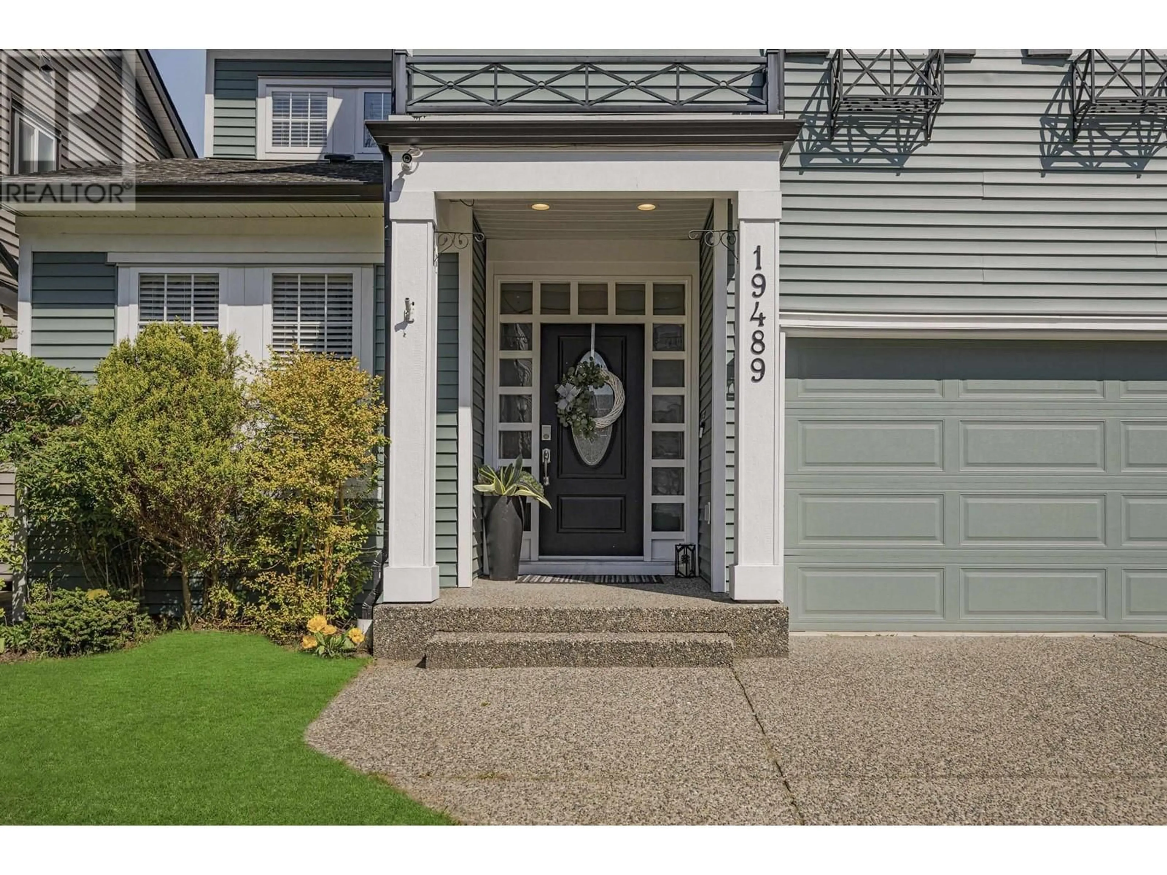 Indoor entryway for 19489 SAWYERS ROAD, Pitt Meadows British Columbia V3Y2W9