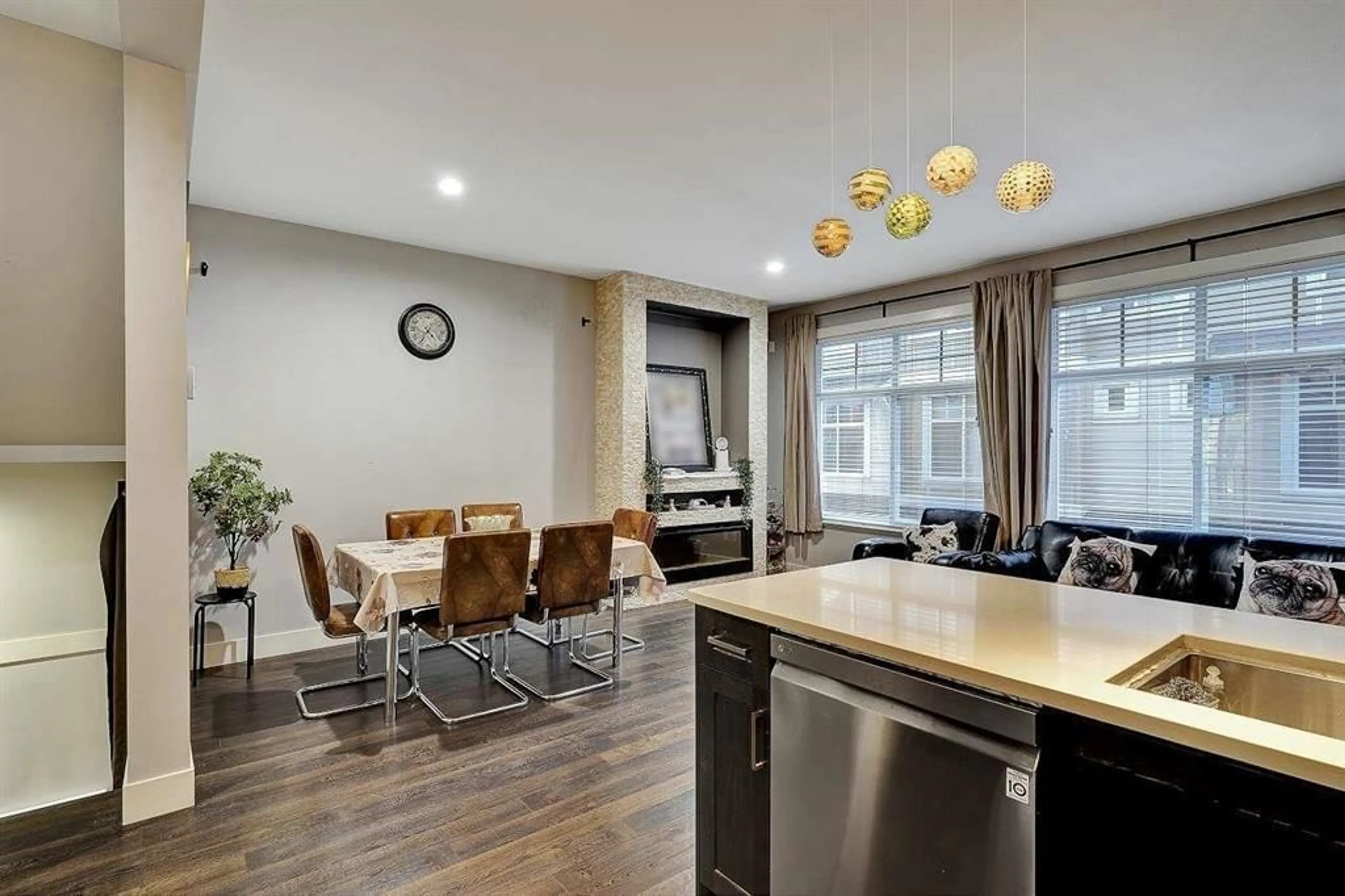 Open concept kitchen, unknown for 9 - 12775 63, Surrey British Columbia V3X0E9