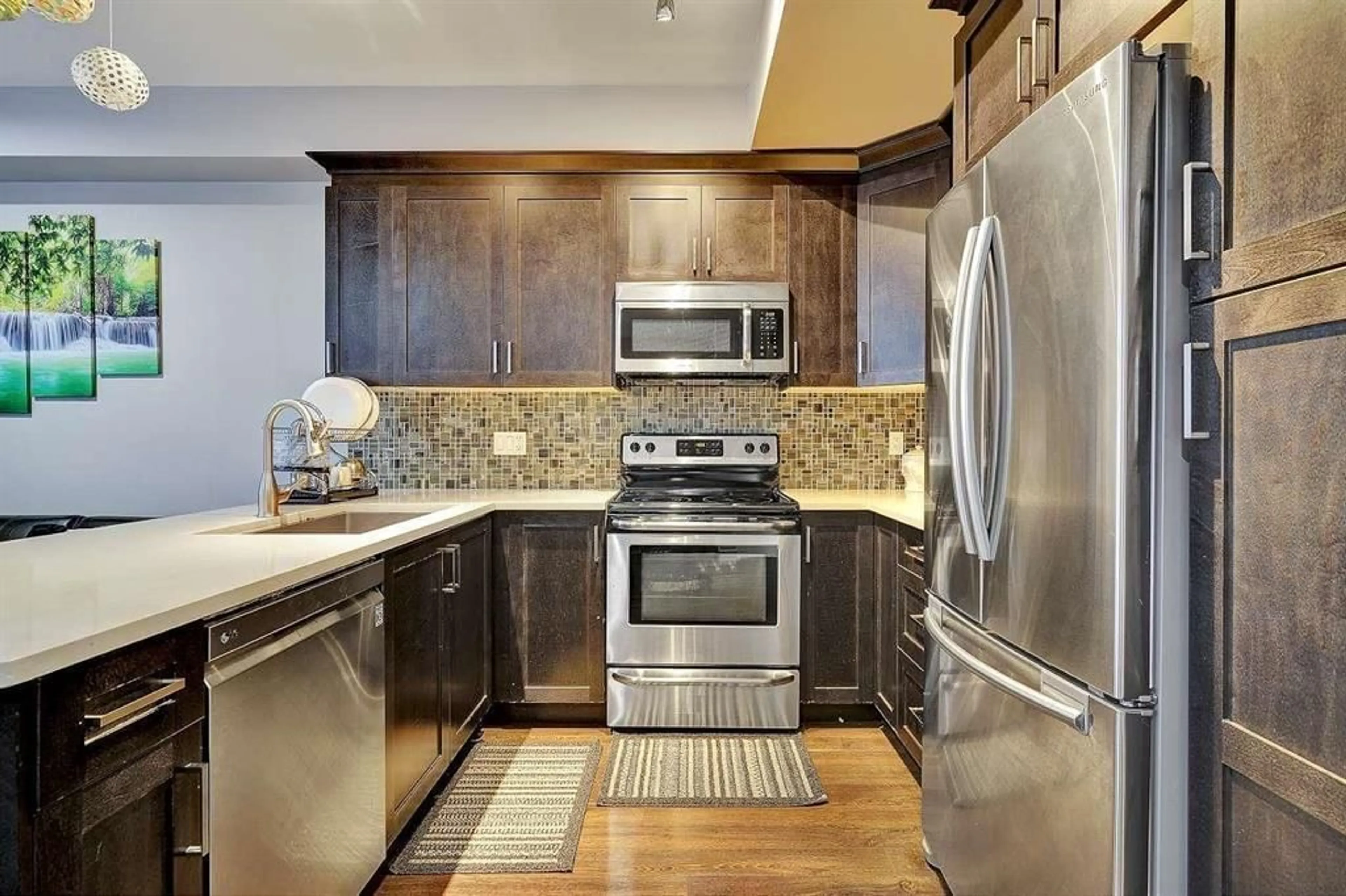 Contemporary kitchen, ceramic/tile floor for 9 - 12775 63, Surrey British Columbia V3X0E9