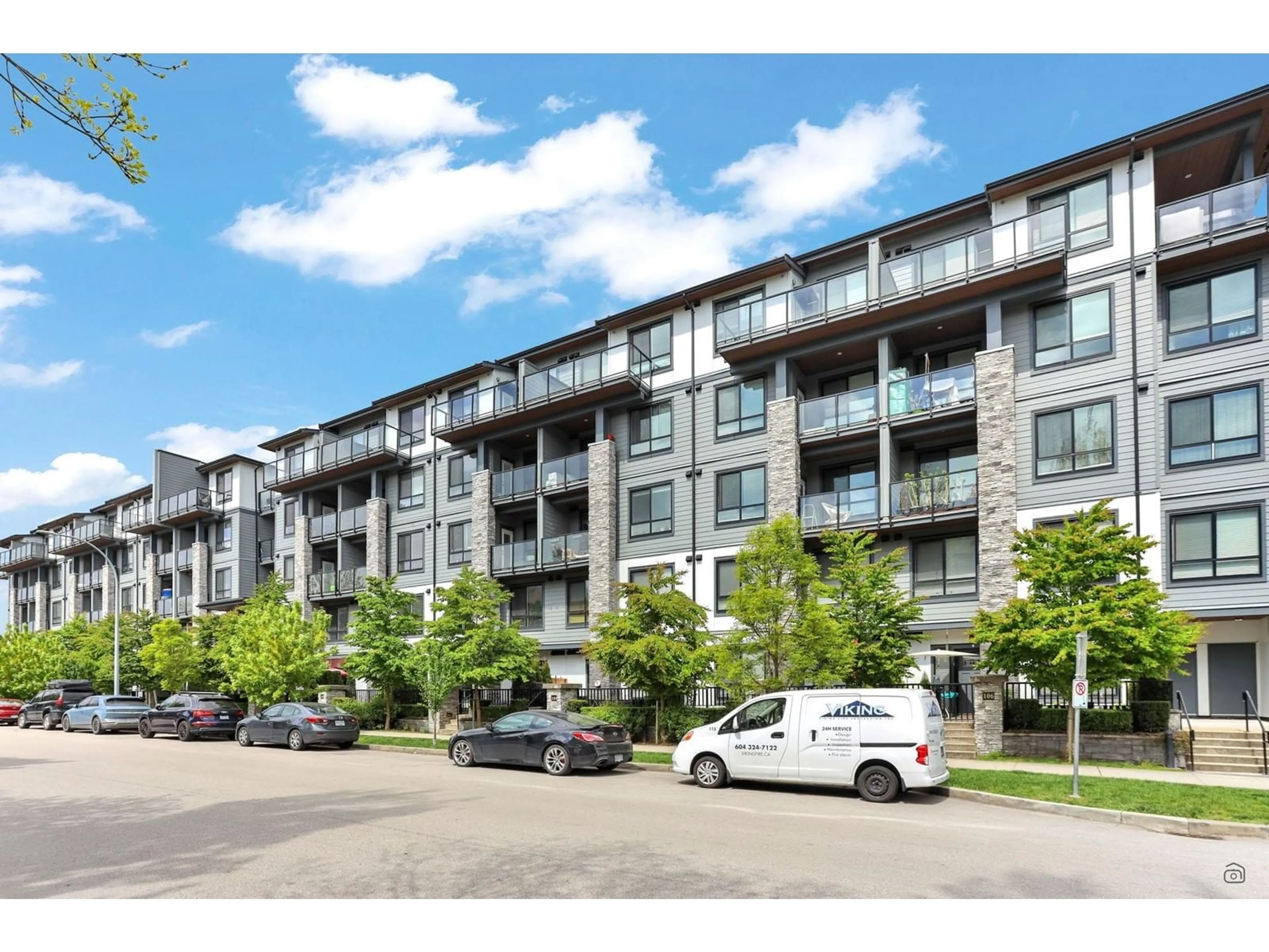 Unknown for 319 - 15351 101, Surrey British Columbia V3R0G2