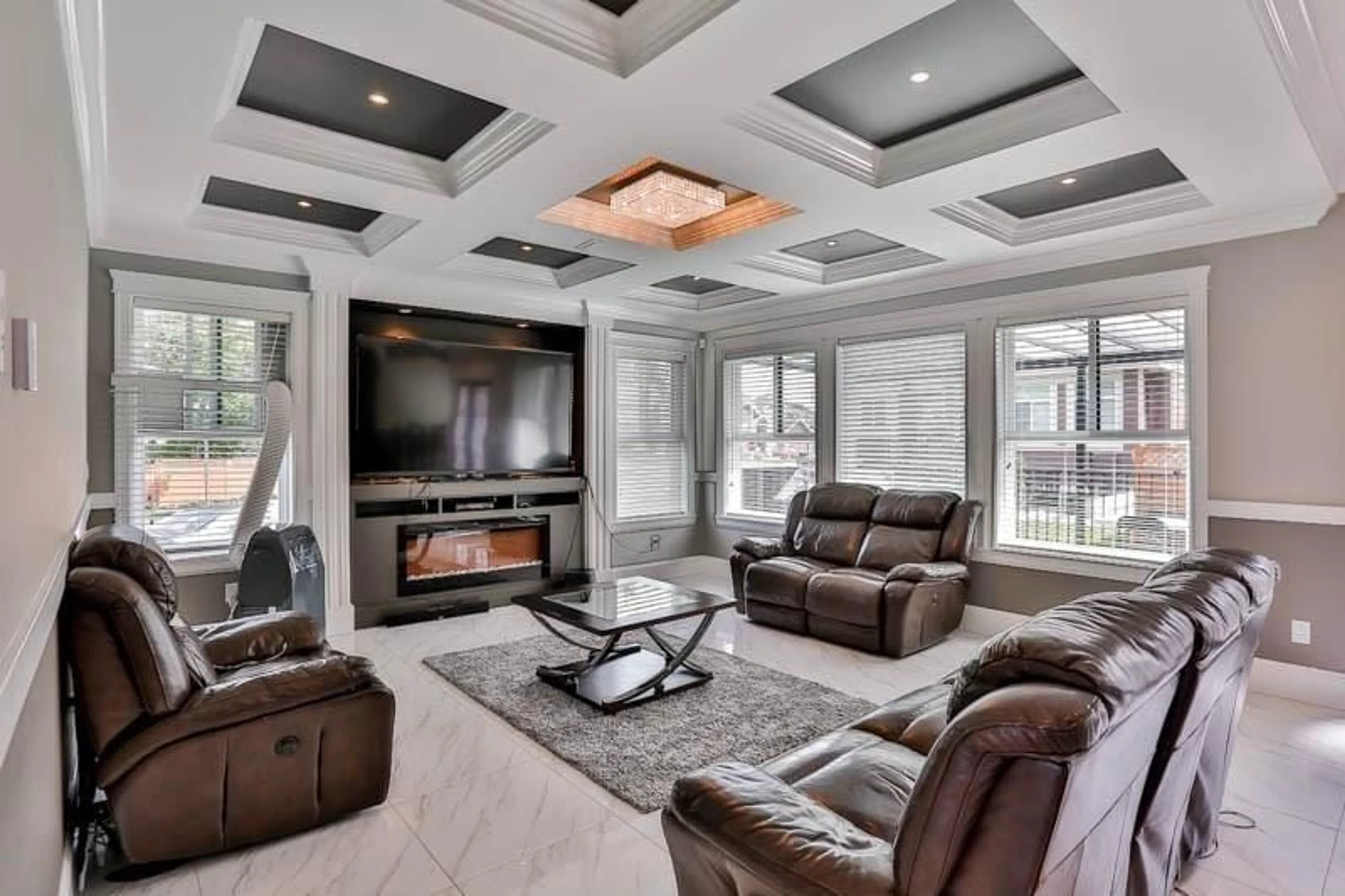 Living room with furniture, unknown for 14728 79, Surrey British Columbia V3S2W2