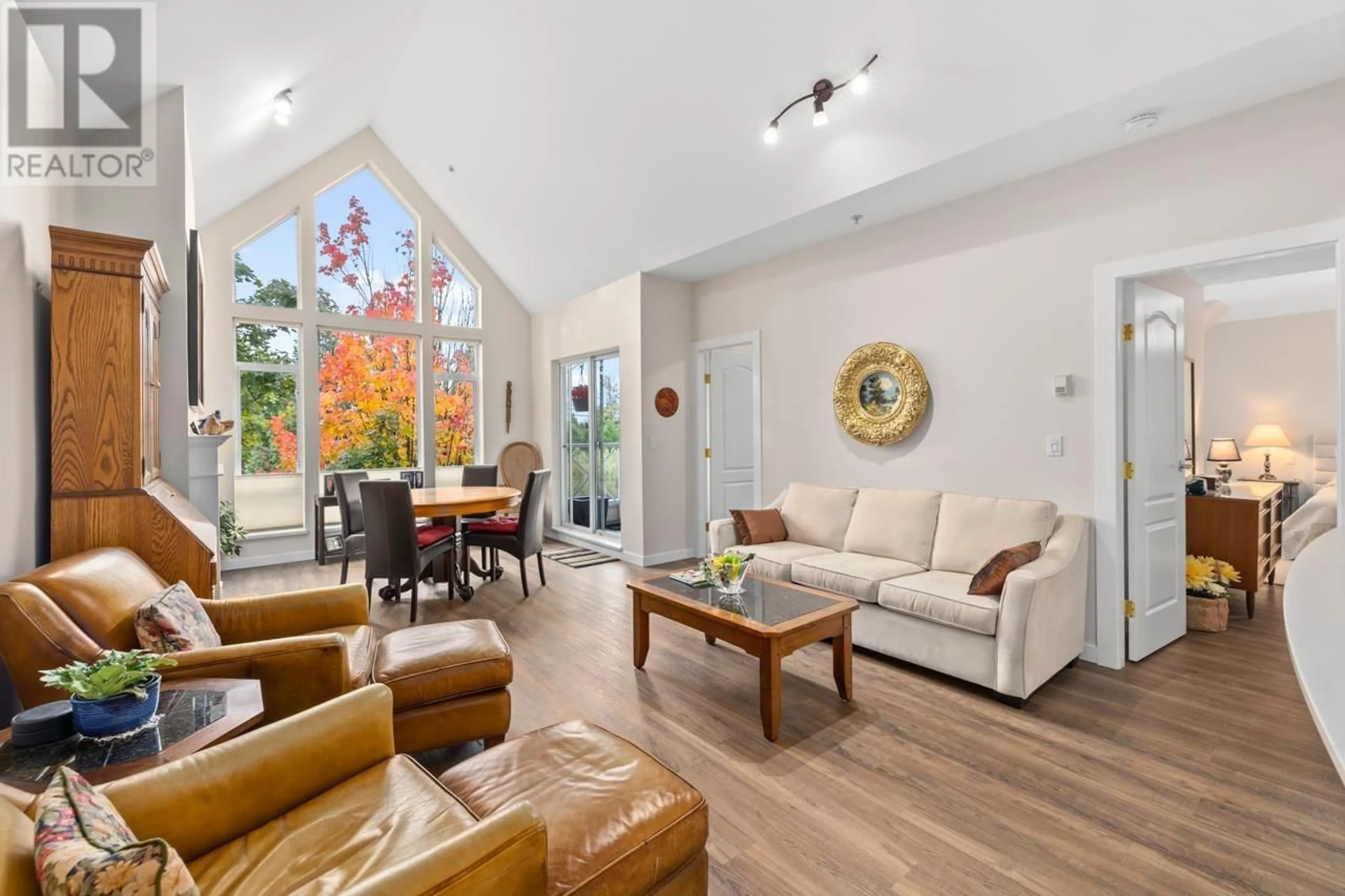 Living room with furniture, unknown for 403 - 678 QUEENS ROAD, North Vancouver British Columbia V7N2L3