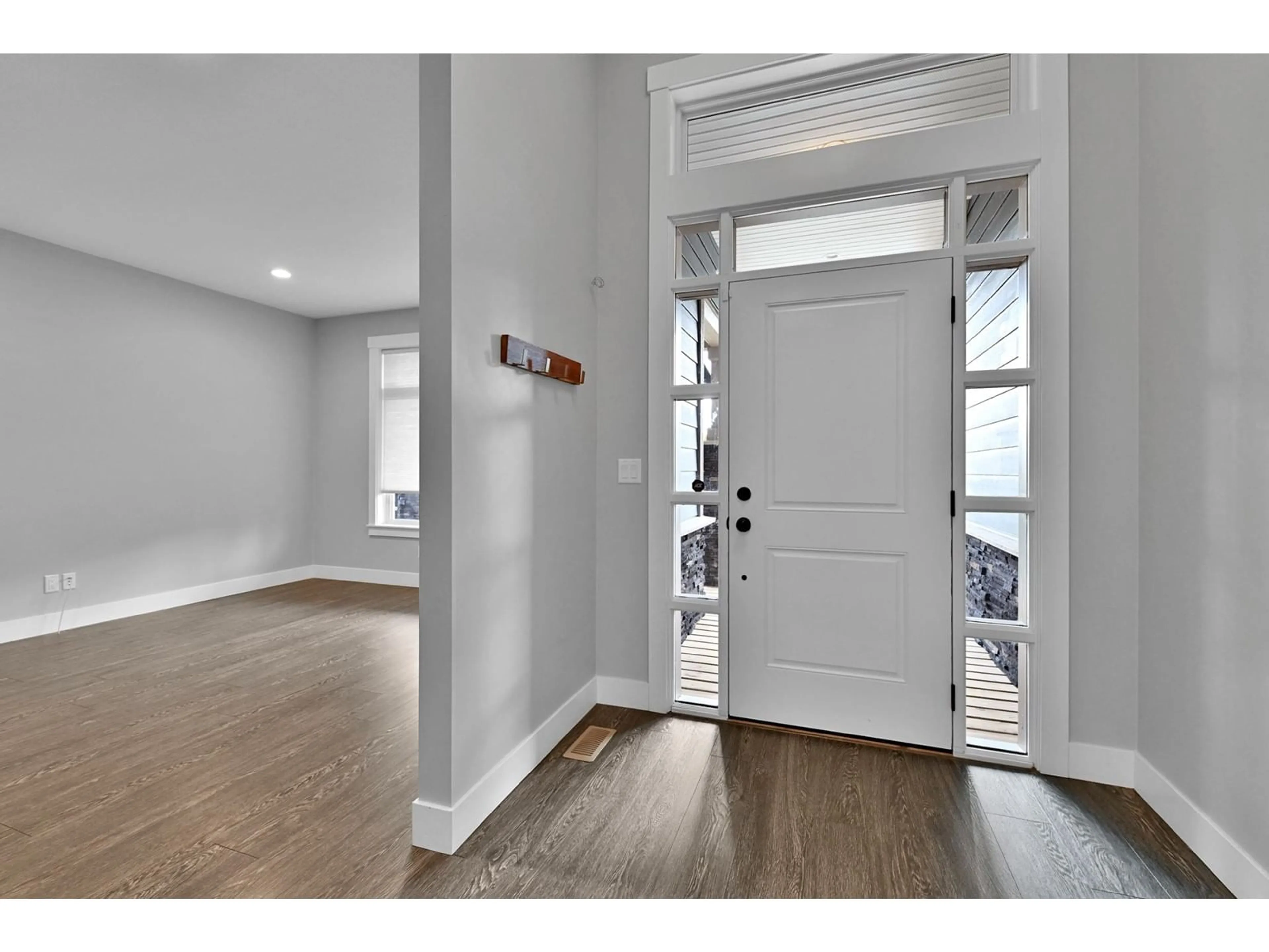 Indoor entryway for 51020 ZANDER PLACE, Chilliwack British Columbia V4Z0C1