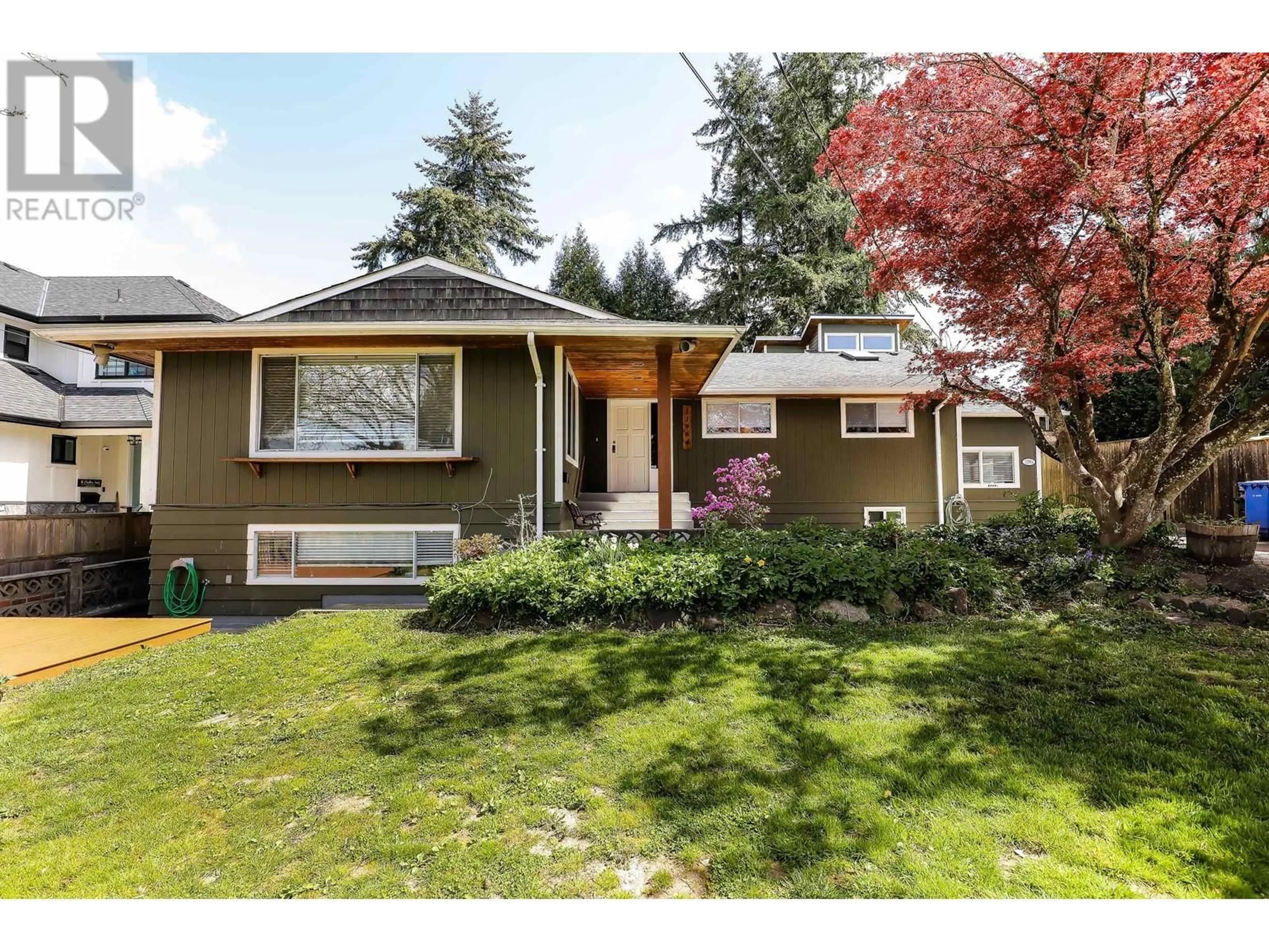 Home with vinyl exterior material, street for 11964 GLENHURST STREET, Maple Ridge British Columbia V2X6V6
