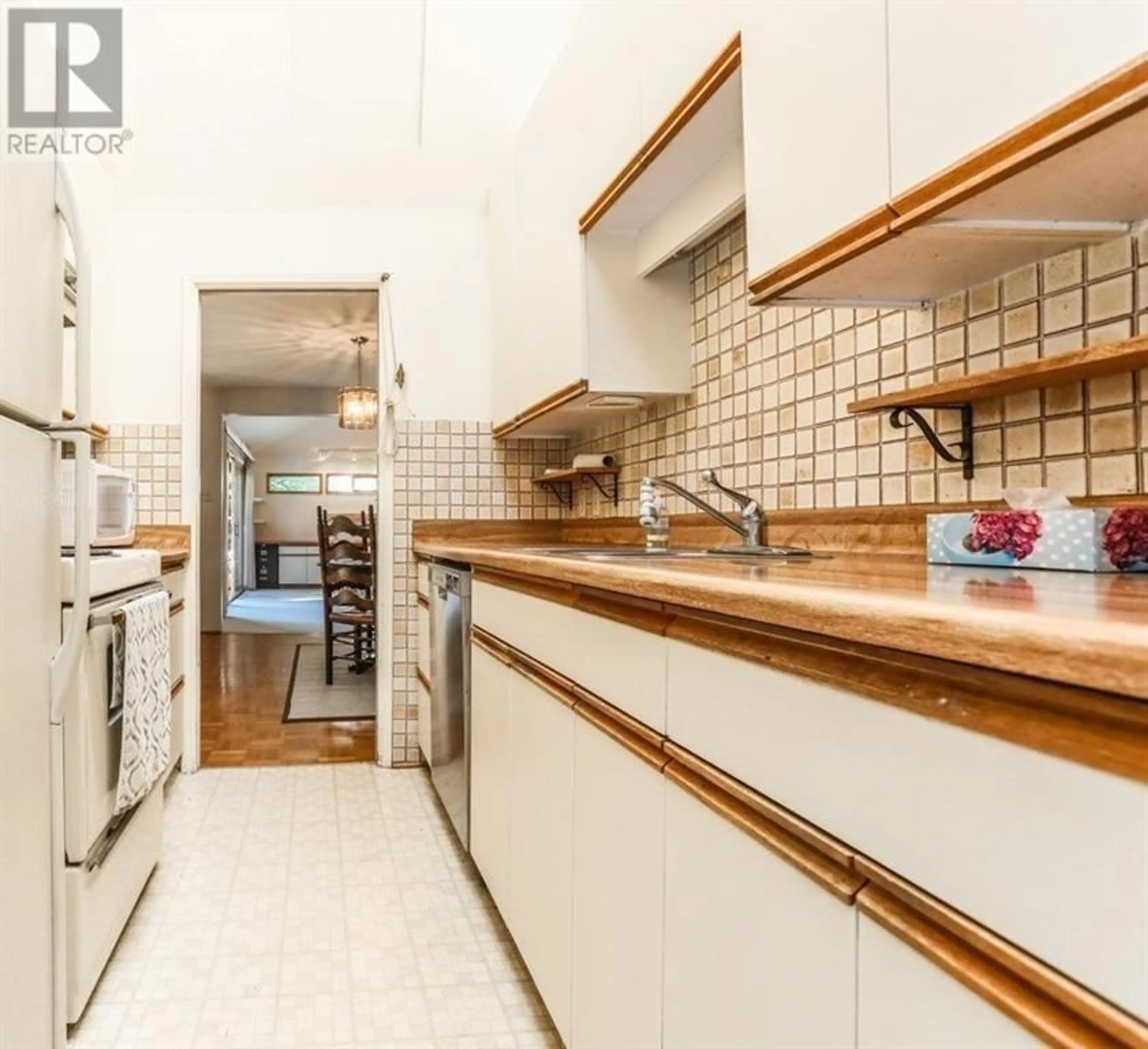Unknown for 2493 HAYWOOD AVENUE, West Vancouver British Columbia V7V1Y2