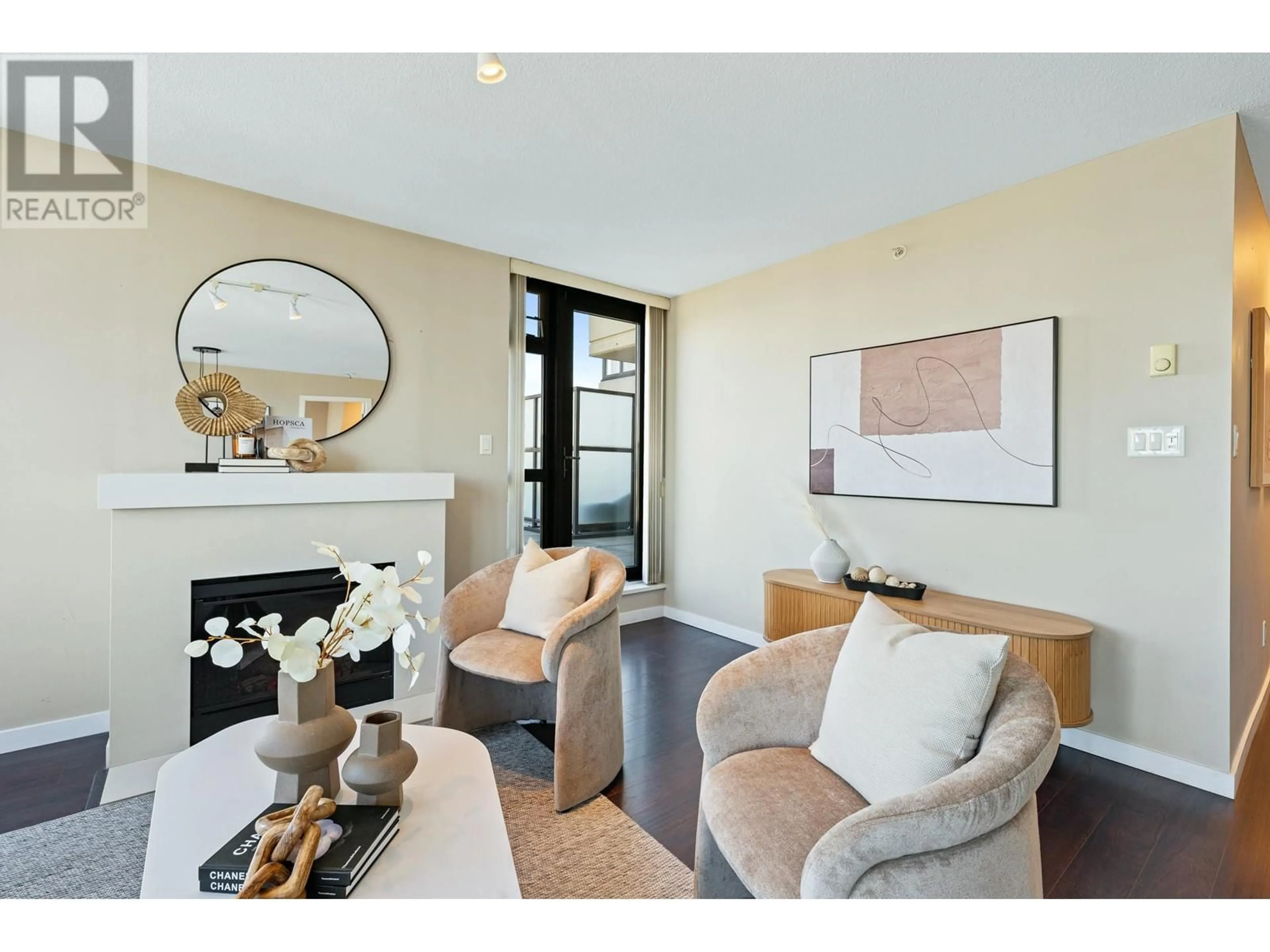 Living room with furniture, unknown for 1301 - 8120 LANSDOWNE ROAD, Richmond British Columbia V6X0A1