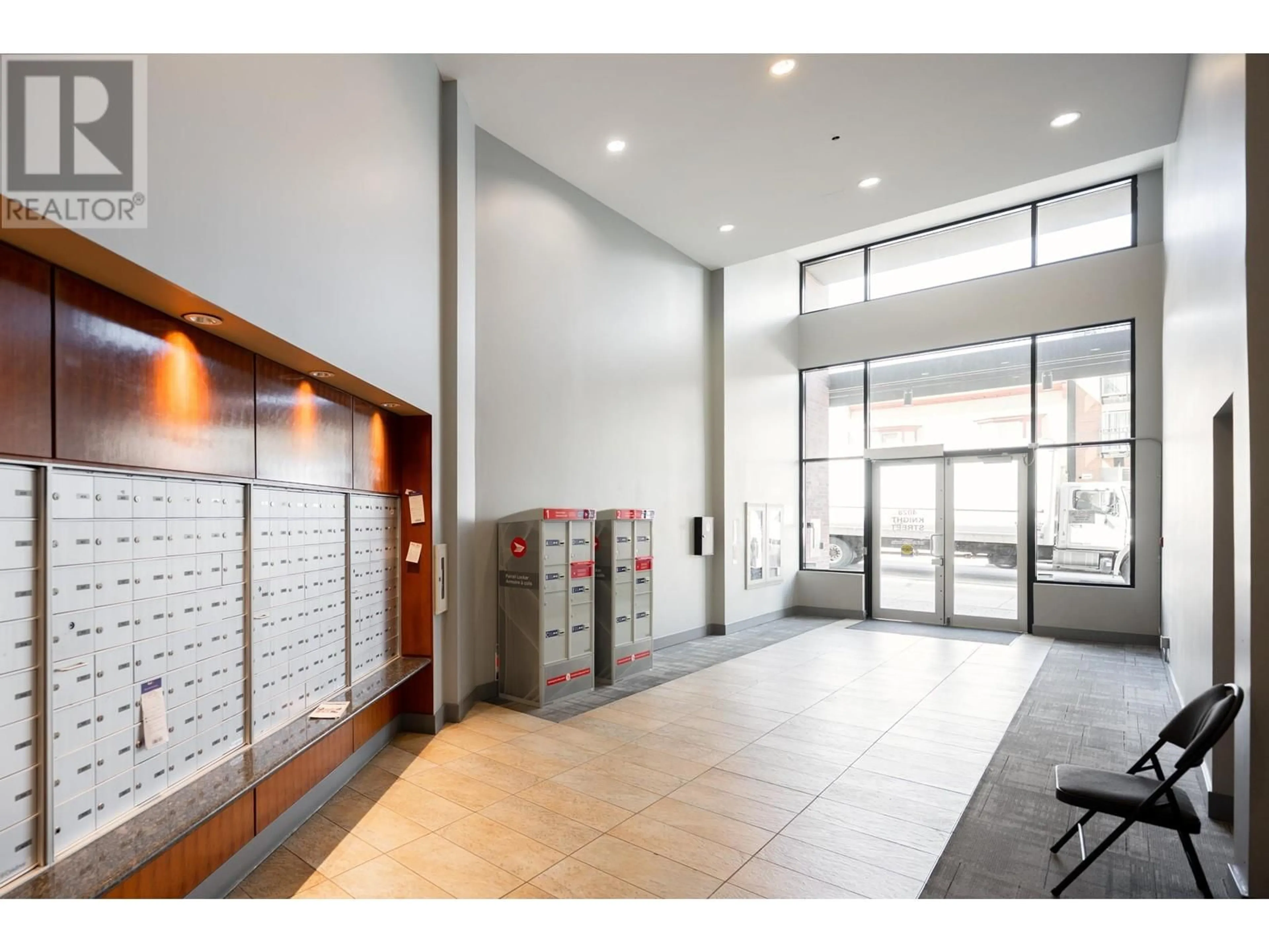 Indoor foyer for 320 - 4028 KNIGHT STREET, Vancouver British Columbia V5N5Y8