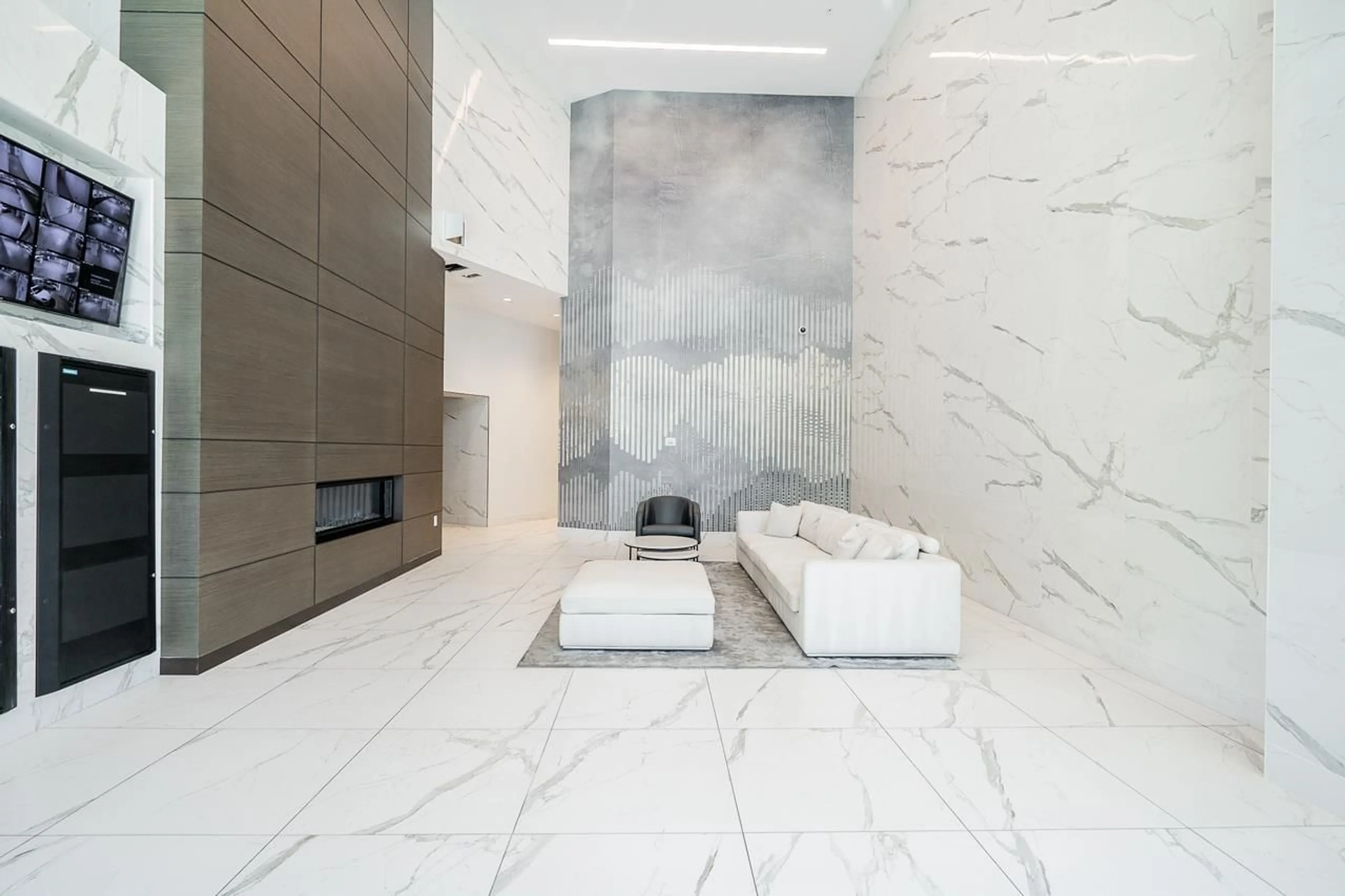 Lobby for 1201 - 1501 FOSTER, White Rock British Columbia V4B0C3