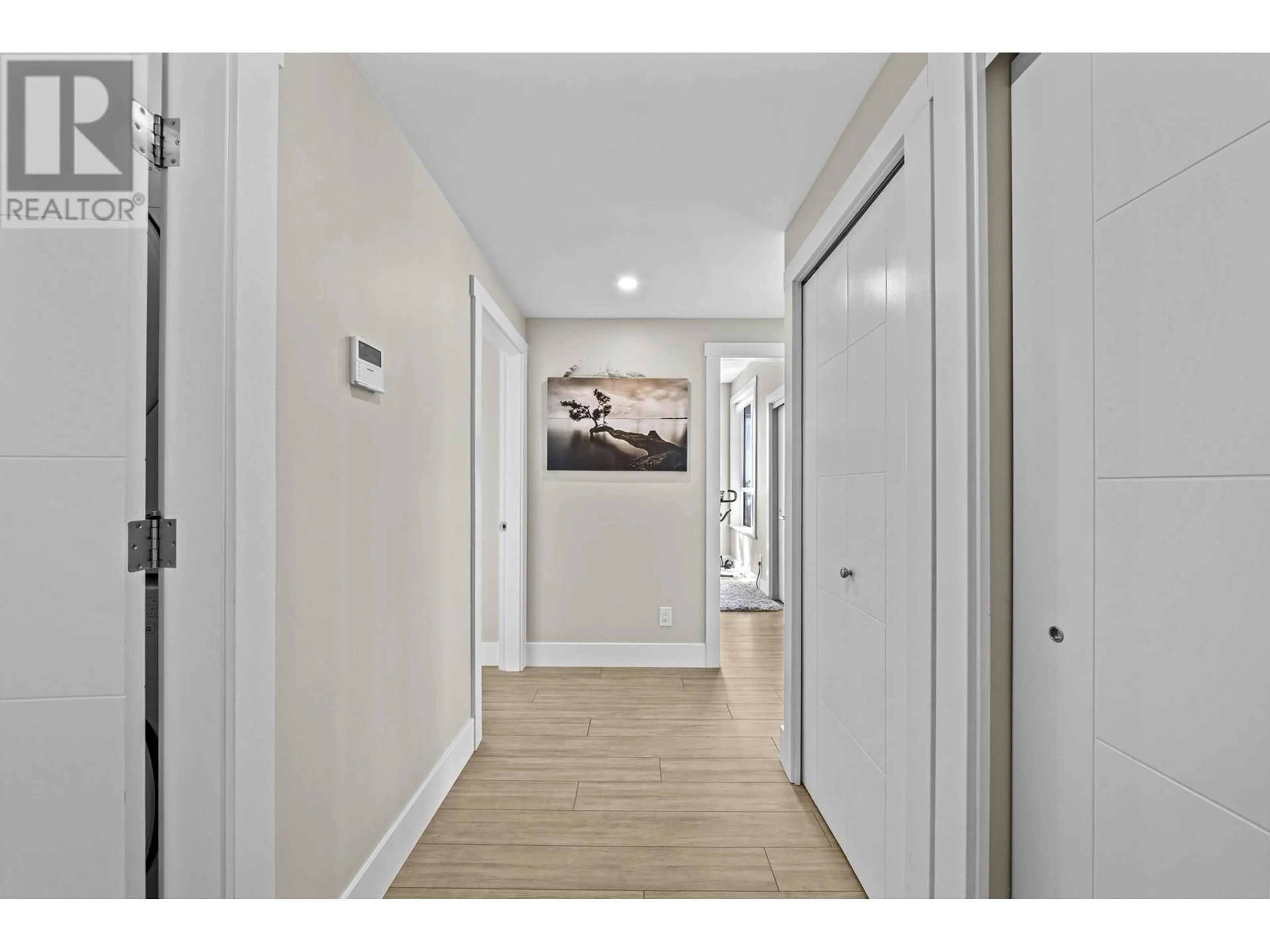 Indoor entryway for 501 - 22335 MCINTOSH AVENUE, Maple Ridge British Columbia V2X3C2
