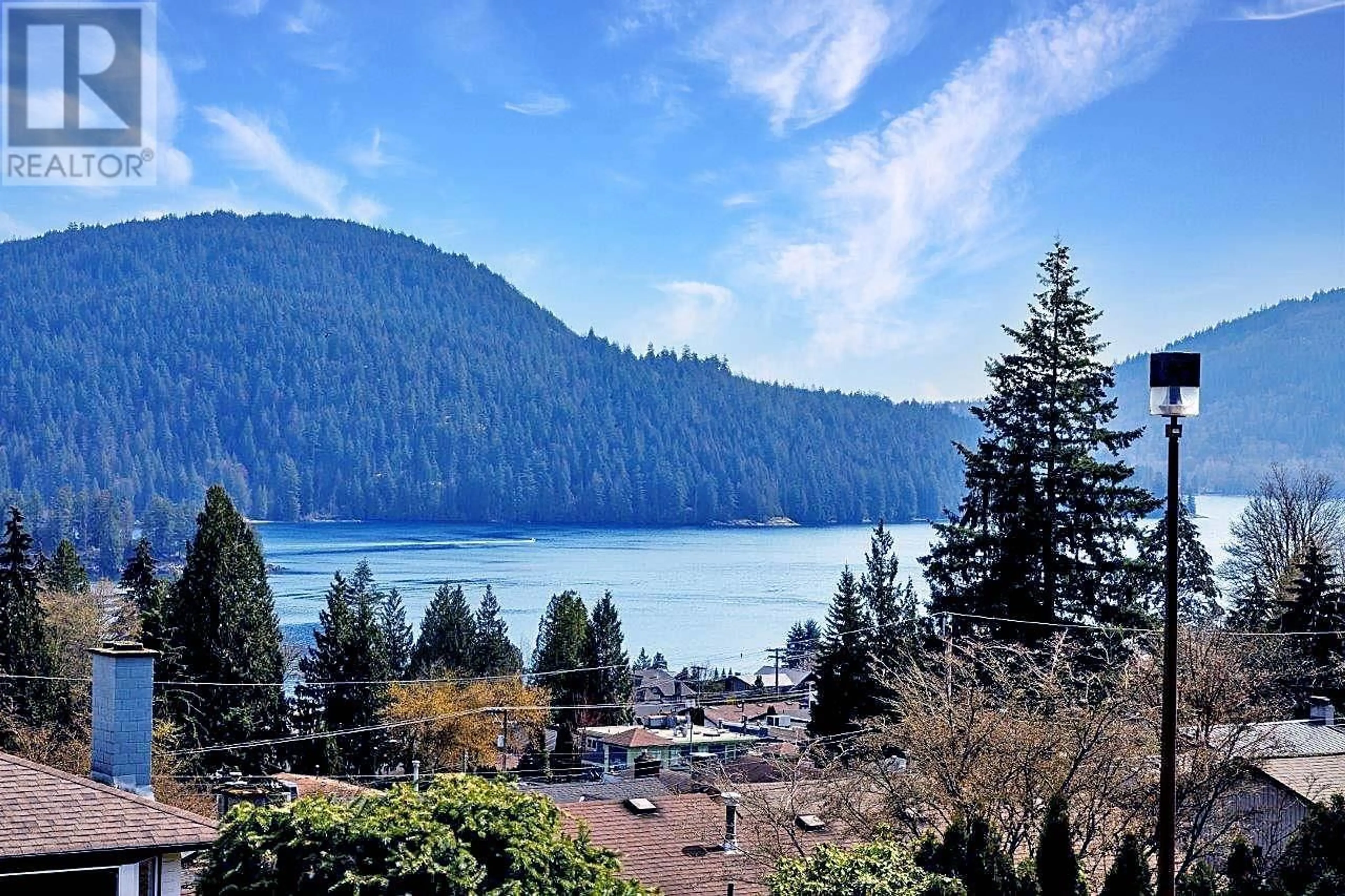 A pic from outside/outdoor area/front of a property/back of a property/a pic from drone, water/lake/river/ocean view for 4114 RUSSELL COURT, North Vancouver British Columbia V7G2C5