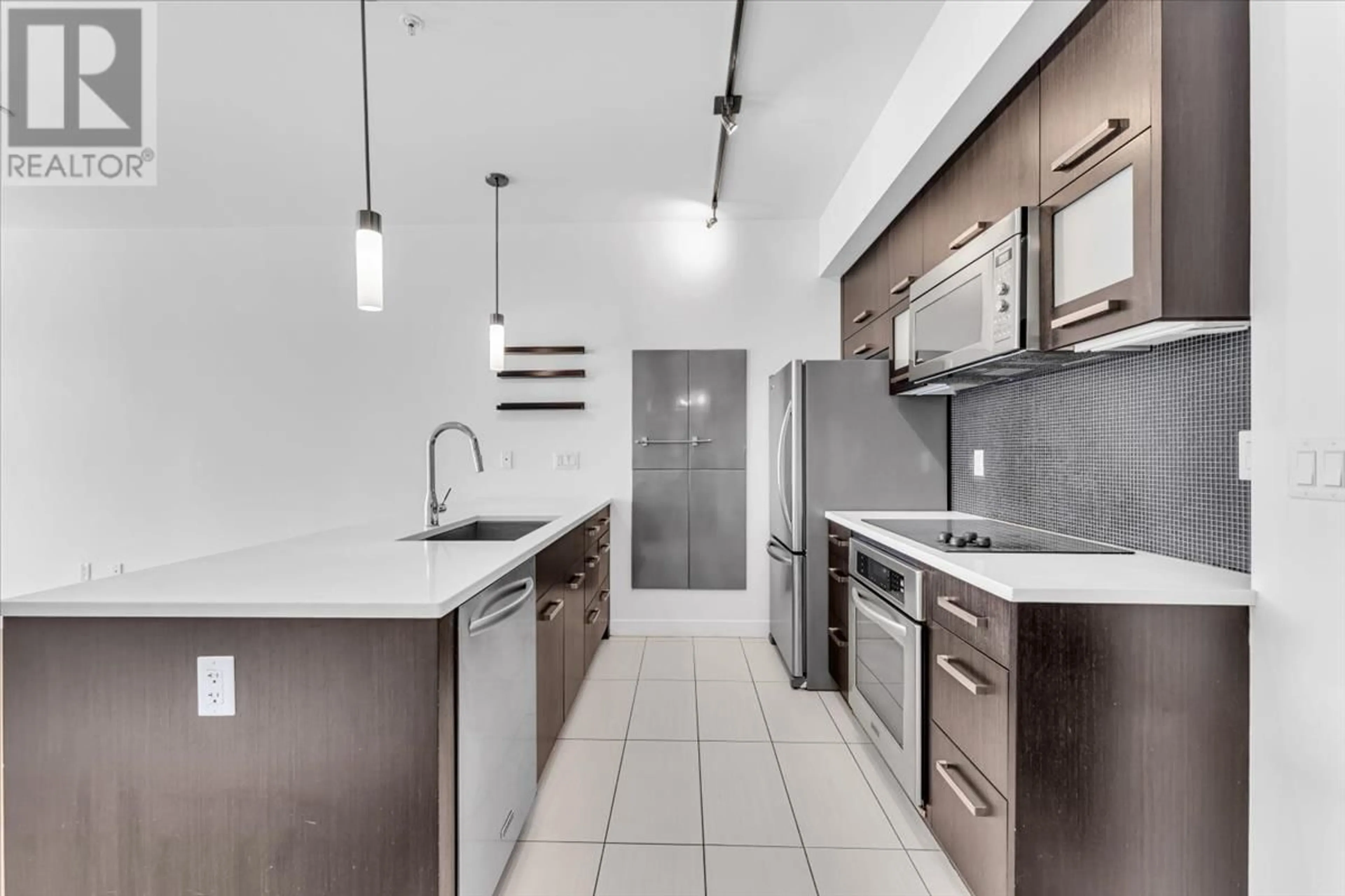 Unknown for 210 - 3333 MAIN STREET, Vancouver British Columbia V5V3M8