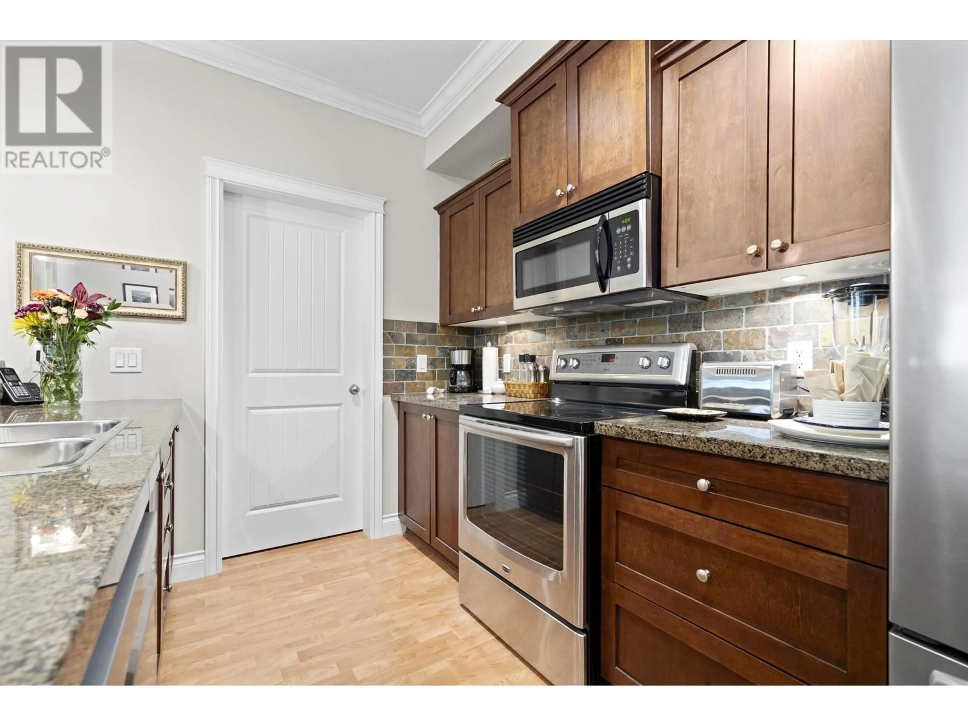 Standard kitchen, unknown for 319 - 12258 224 STREET, Maple Ridge British Columbia V2X8Y7