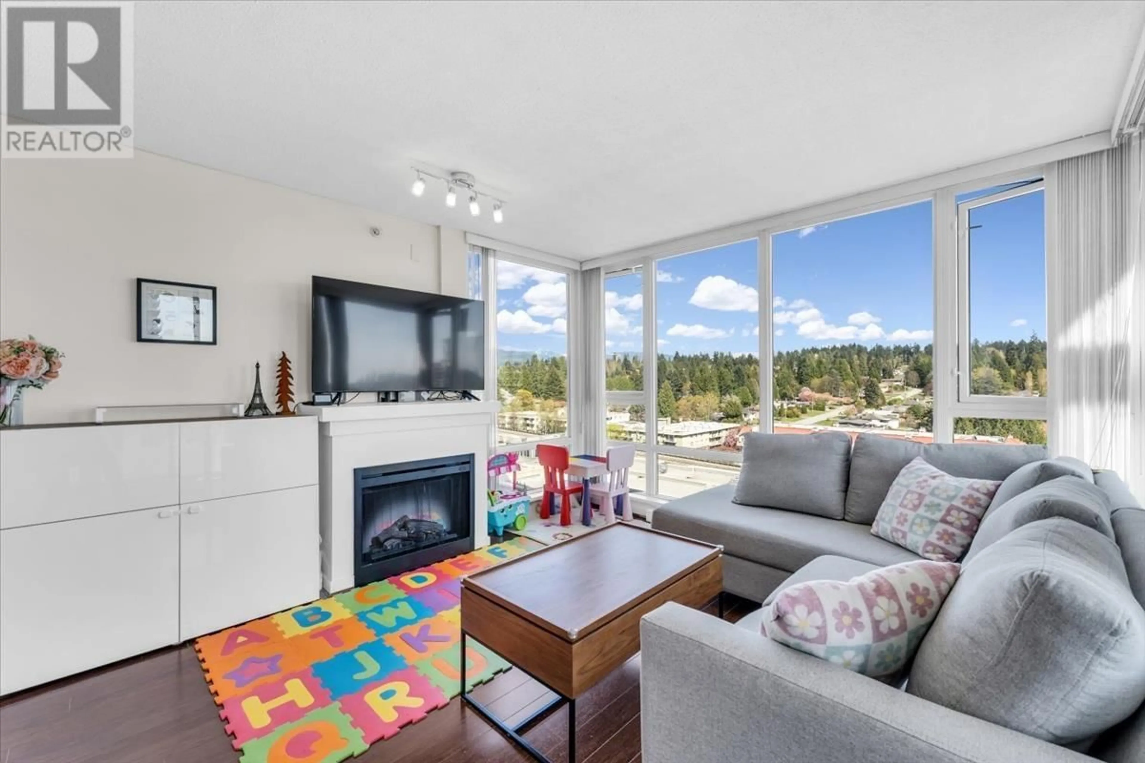 Living room with furniture, unknown for 1508 - 9888 CAMERON STREET, Burnaby British Columbia V3J0A4