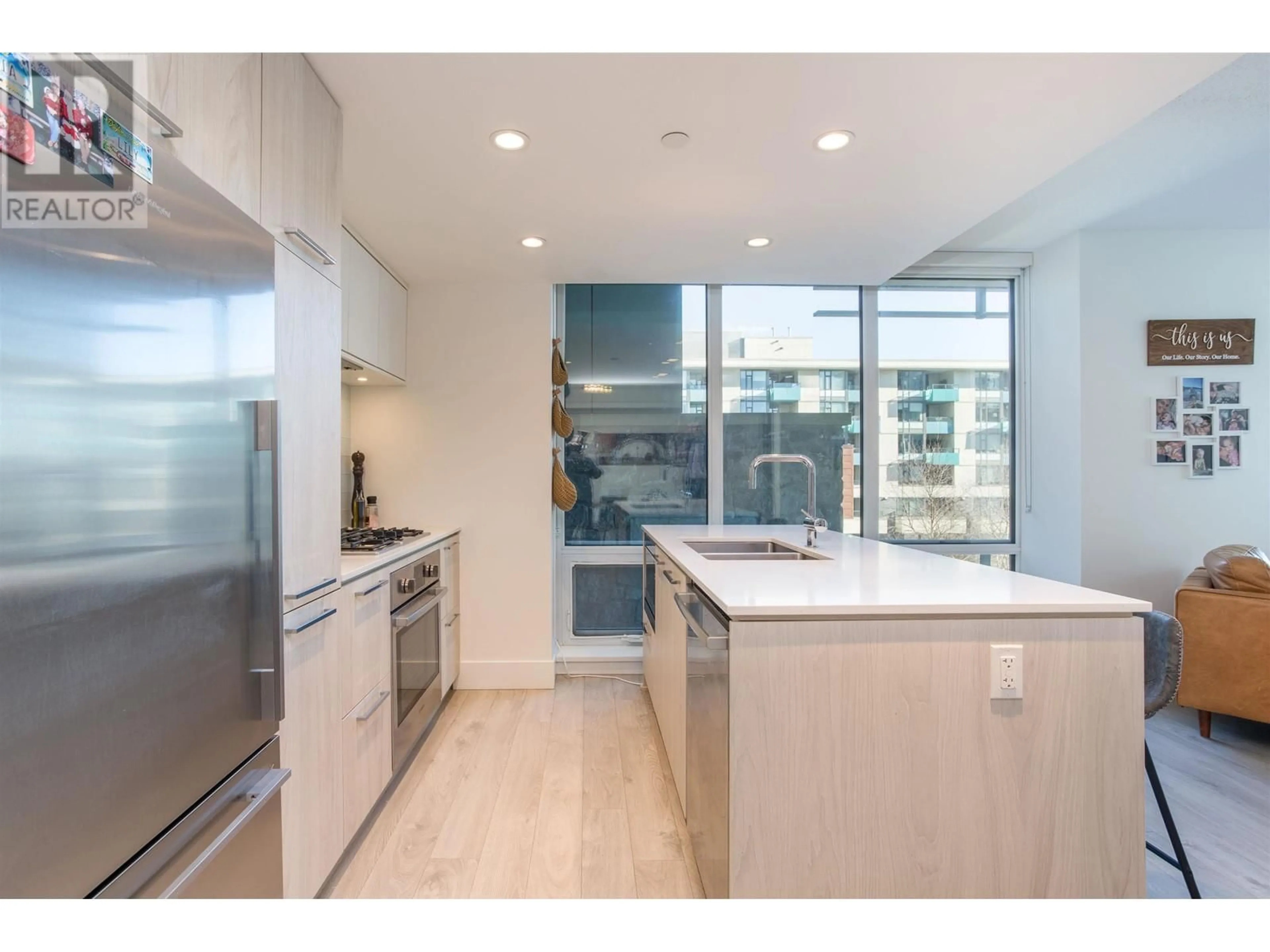 Unknown for 308 - 680 SEYLYNN CRESCENT, North Vancouver British Columbia V7J0B5