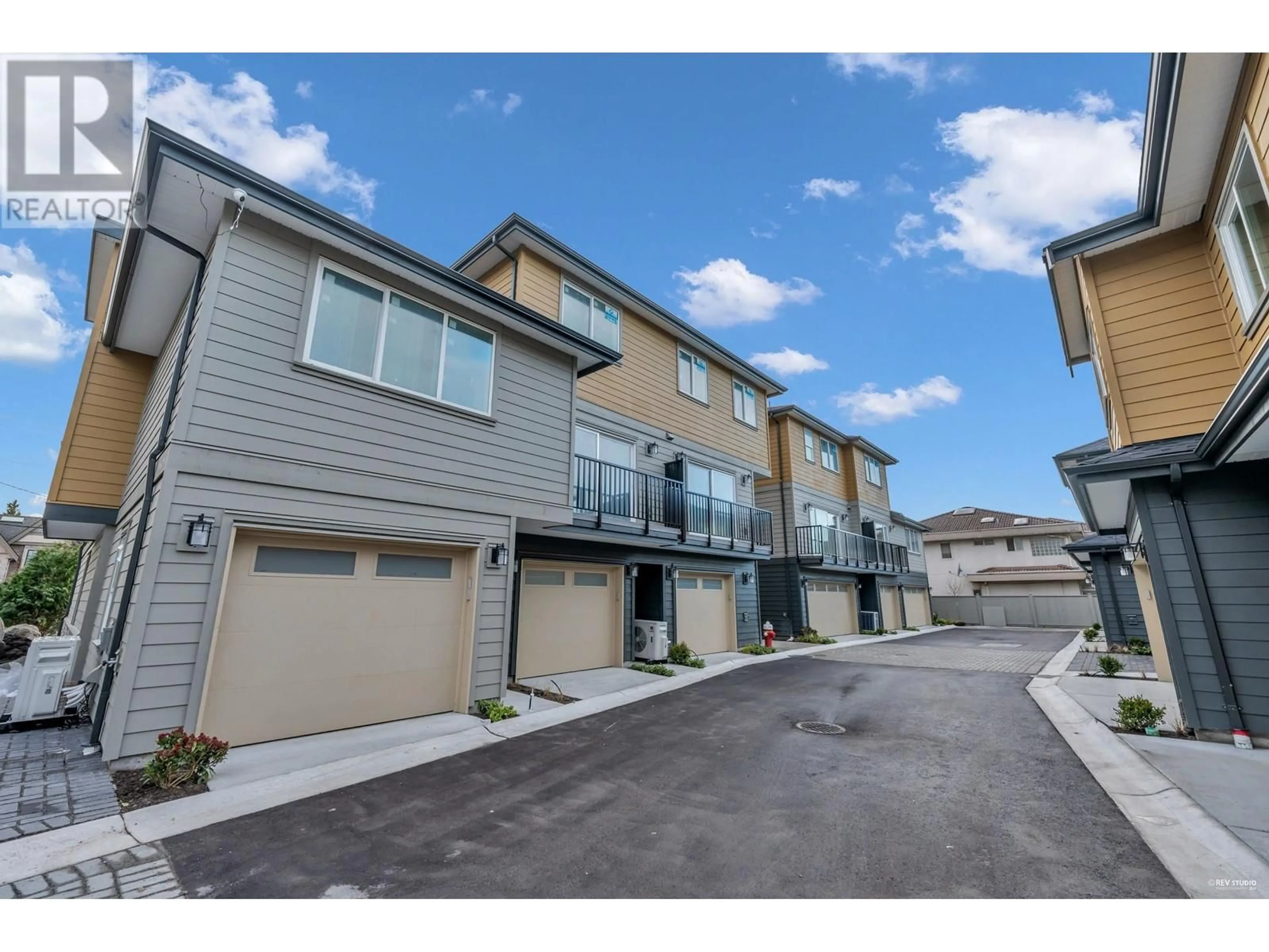 A pic from outside/outdoor area/front of a property/back of a property/a pic from drone, street for 110 - 8233 WILLIAMS ROAD, Richmond British Columbia V7A1G4