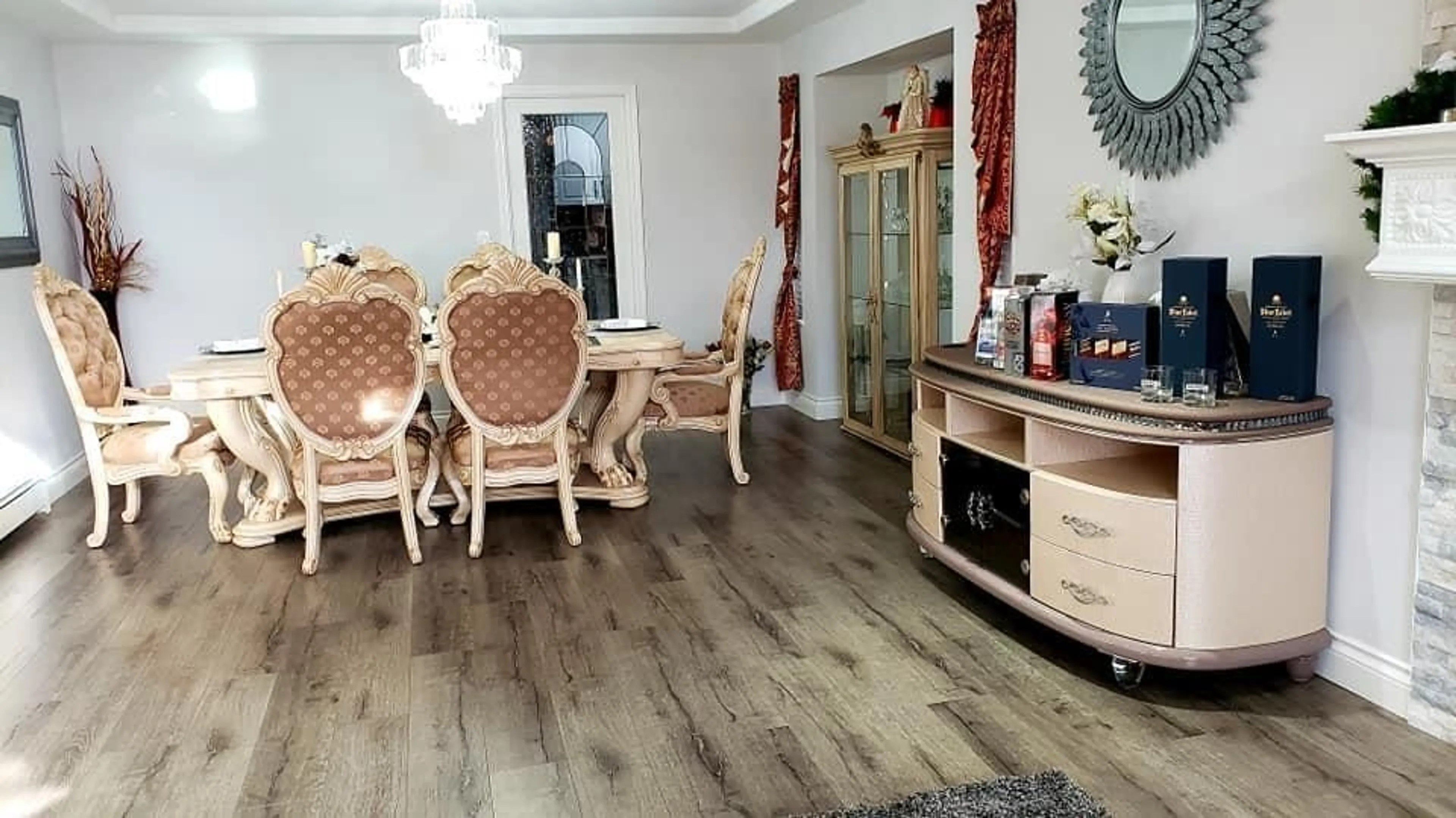 Dining room, wood/laminate floor for 8234 151A, Surrey British Columbia V3S8M6