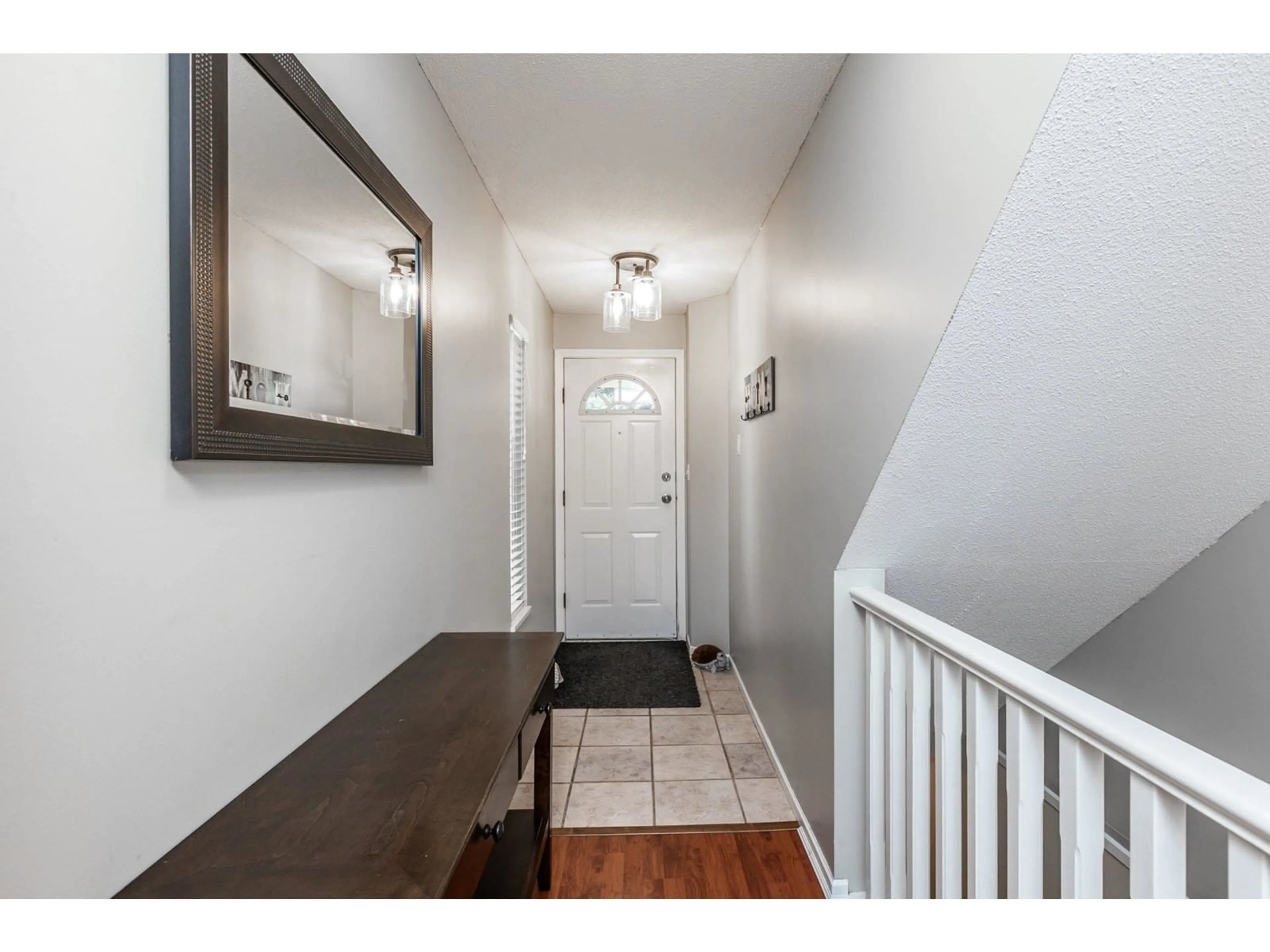 Indoor entryway for 54 - 8892 208, Langley British Columbia V1M2N8