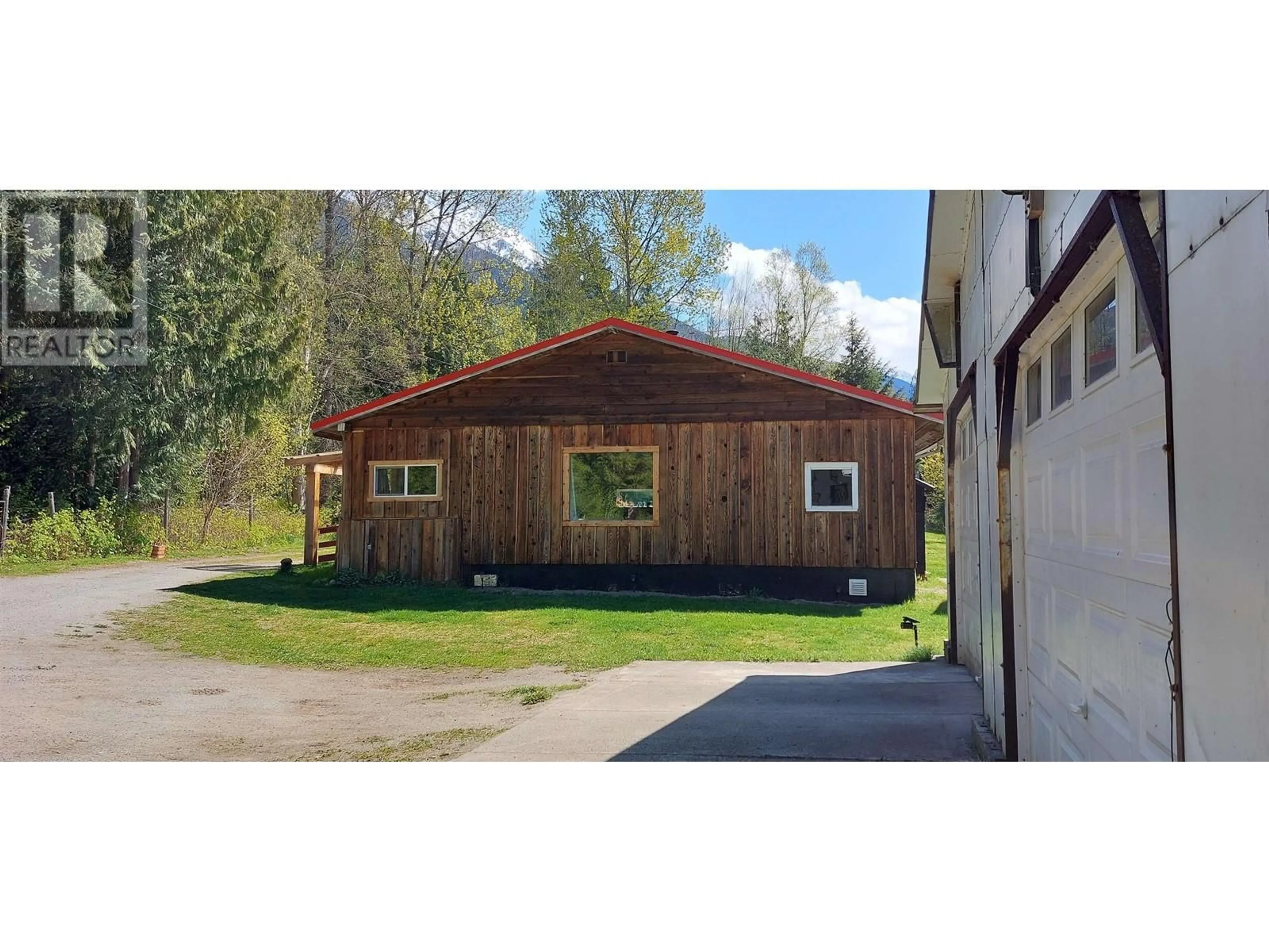 Shed for 2794 MACKENZIE HIGHWAY, Bella Coola British Columbia V0T1H0