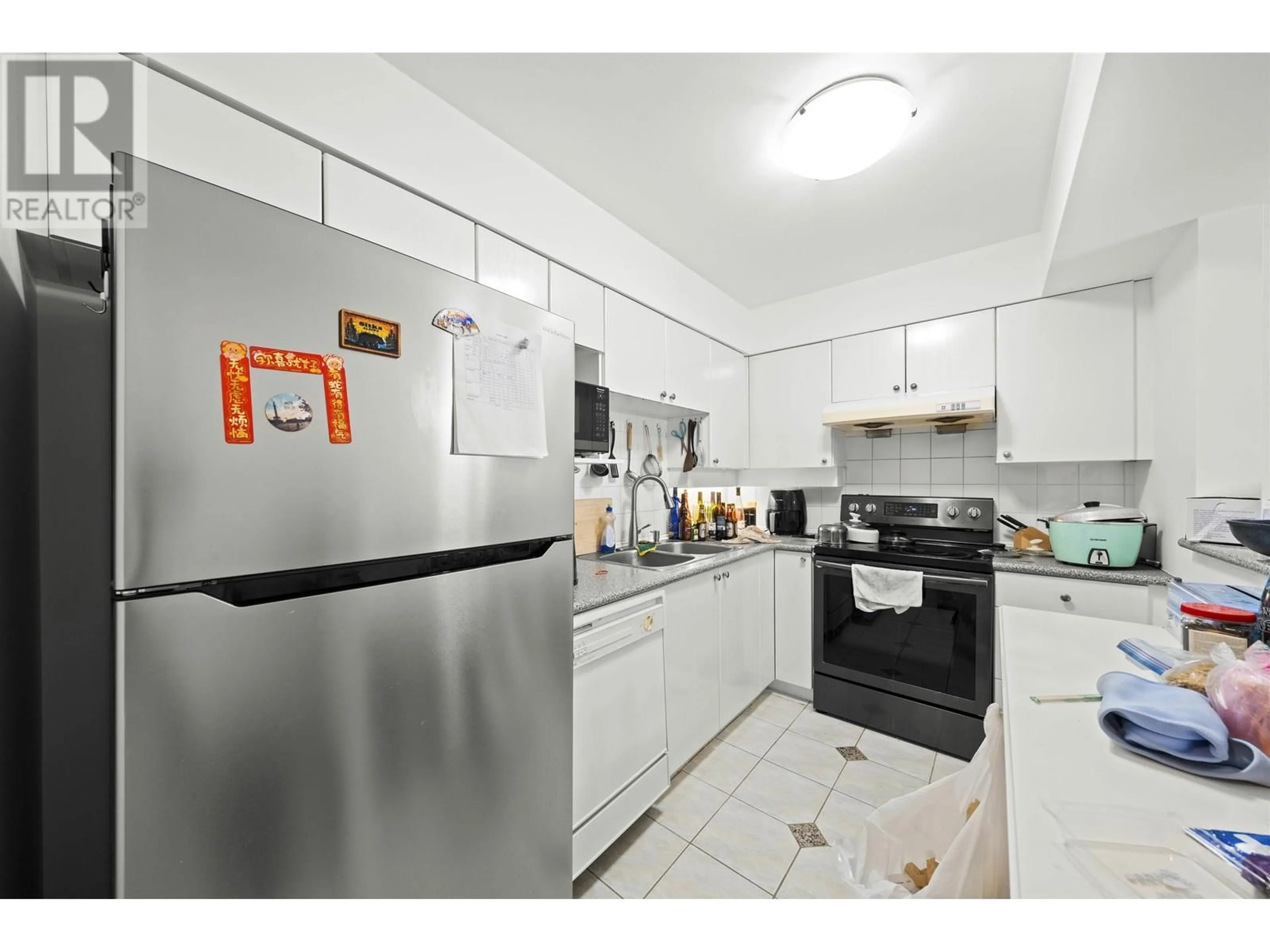 Standard kitchen, unknown for 1104 - 8171 SABA ROAD, Richmond British Columbia V6Y4B3