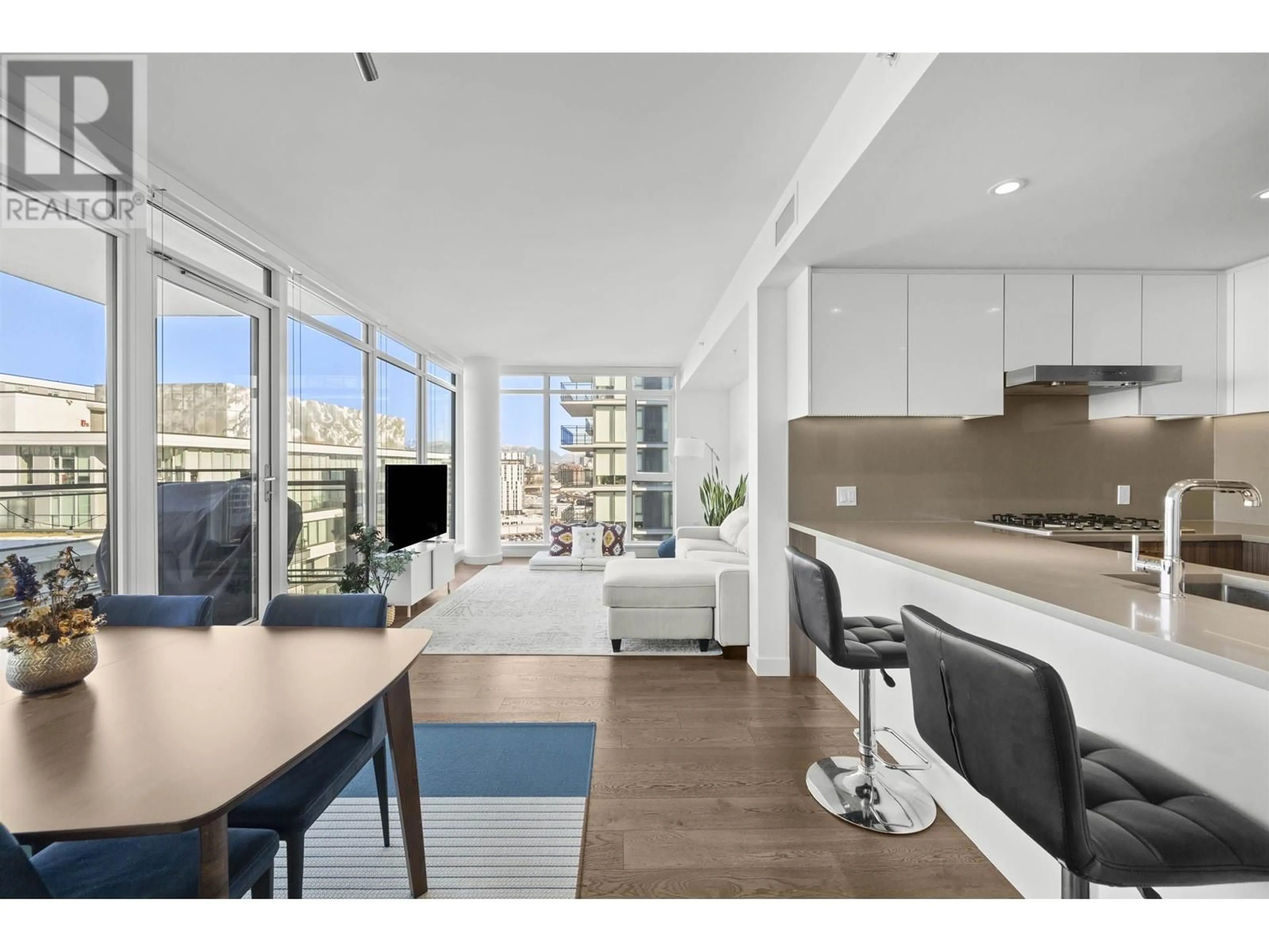 Open concept kitchen, unknown for 1307 - 8199 CAPSTAN WAY, Richmond British Columbia V6X0V1