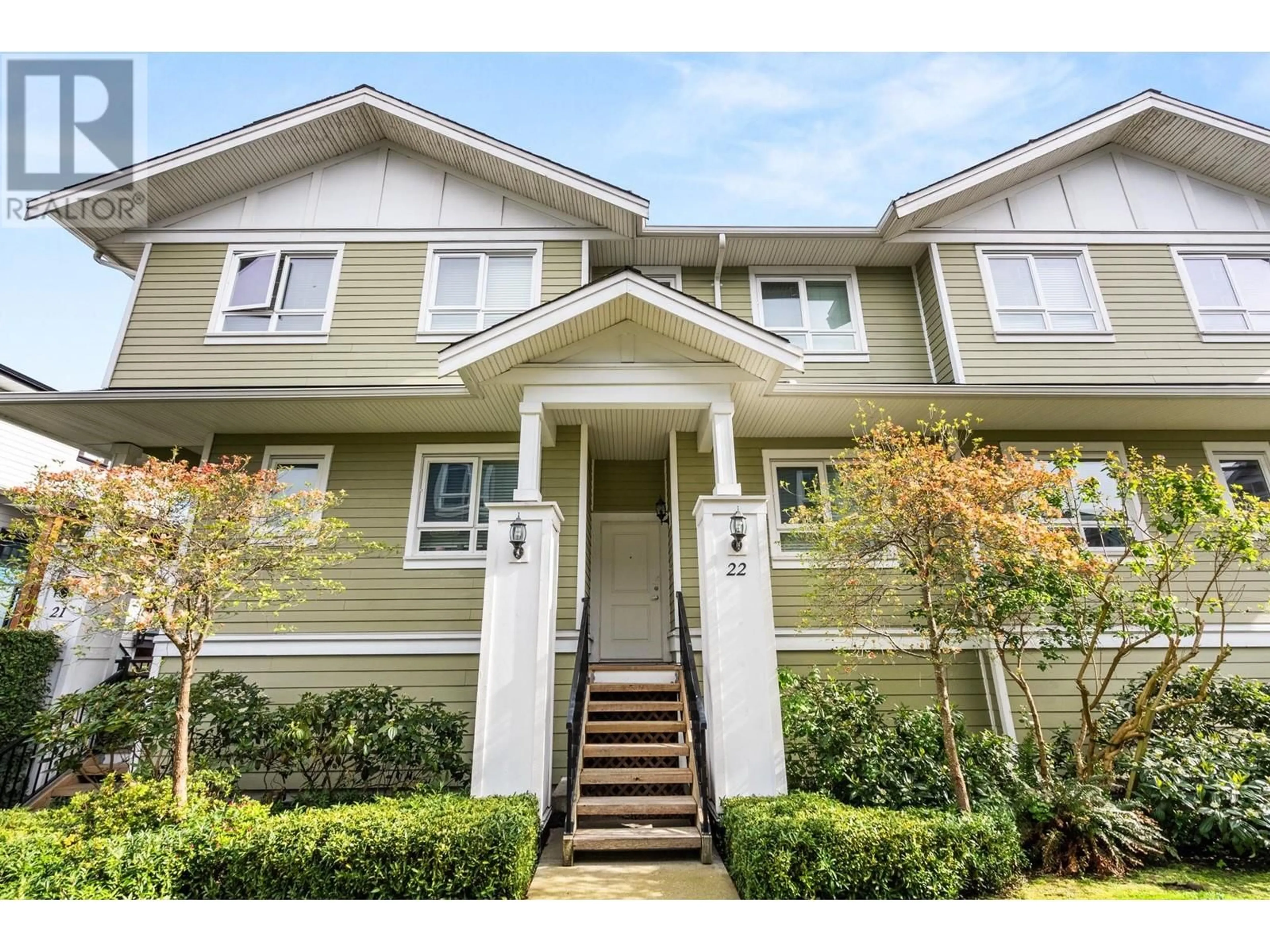 Home with vinyl exterior material, street for 22 - 1130 EWEN AVENUE, New Westminster British Columbia V3M5E3