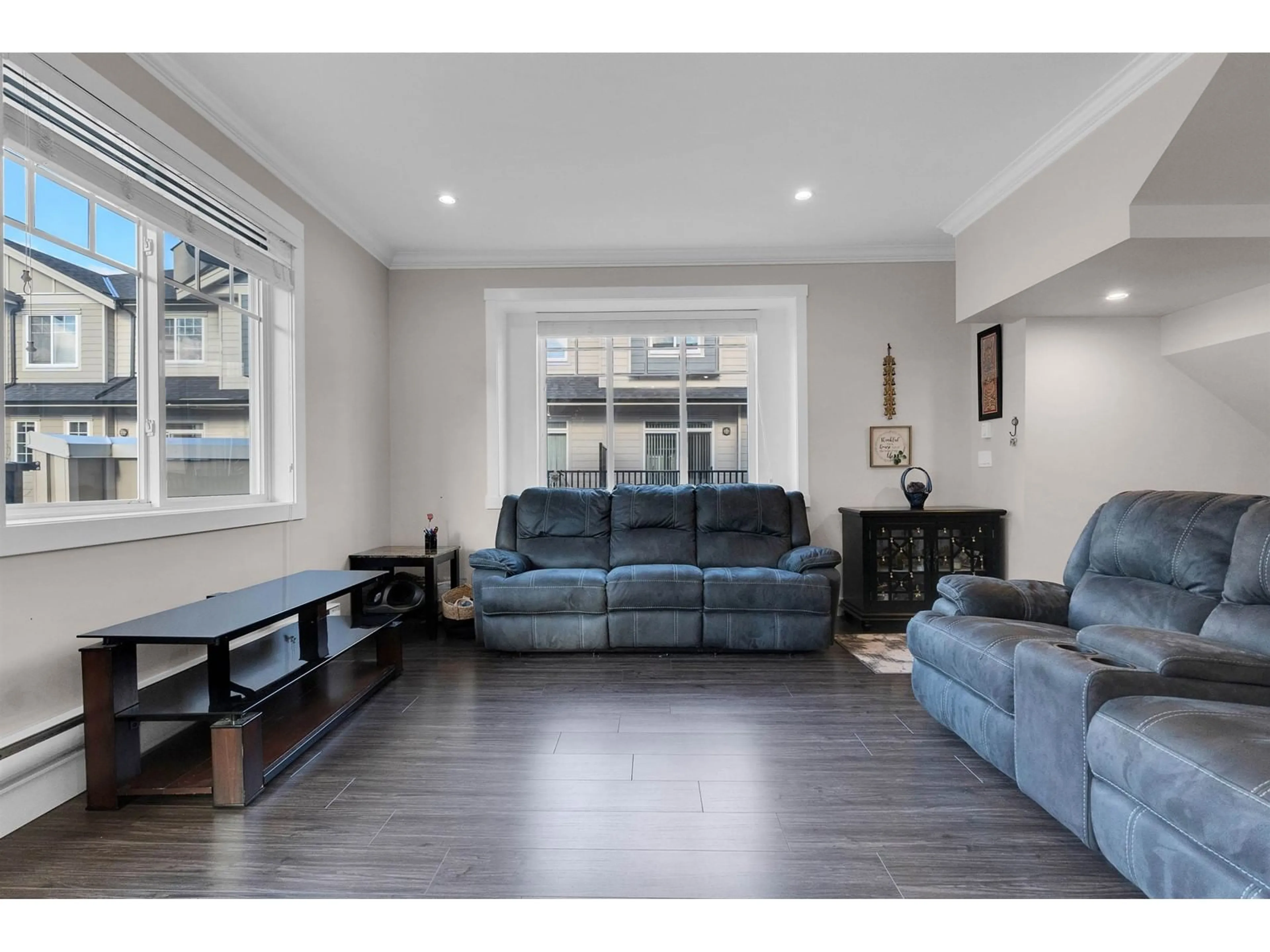 Living room with furniture, unknown for 113 - 13898 64, Surrey British Columbia V3W1L6