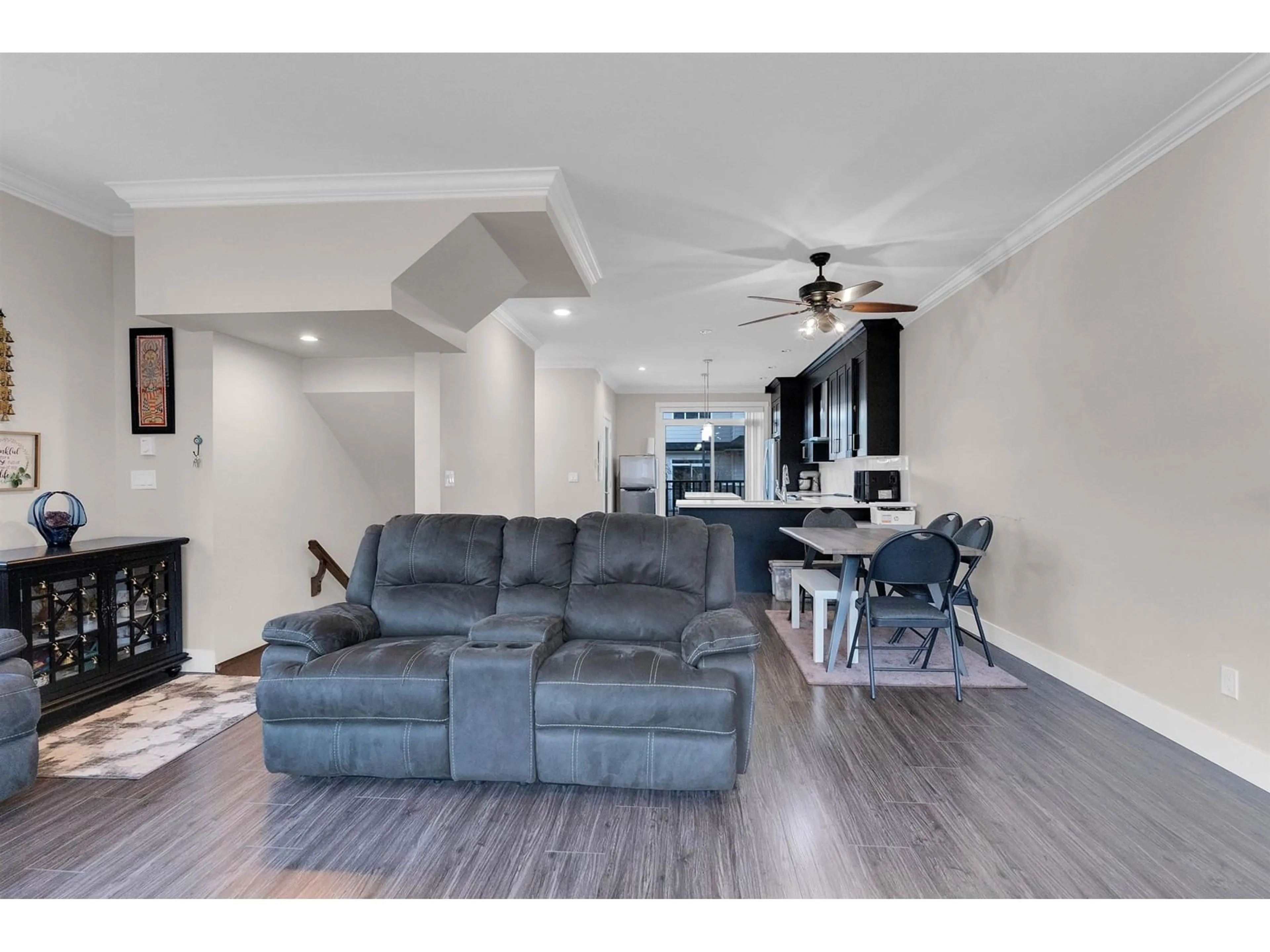 Living room with furniture, unknown for 113 - 13898 64, Surrey British Columbia V3W1L6