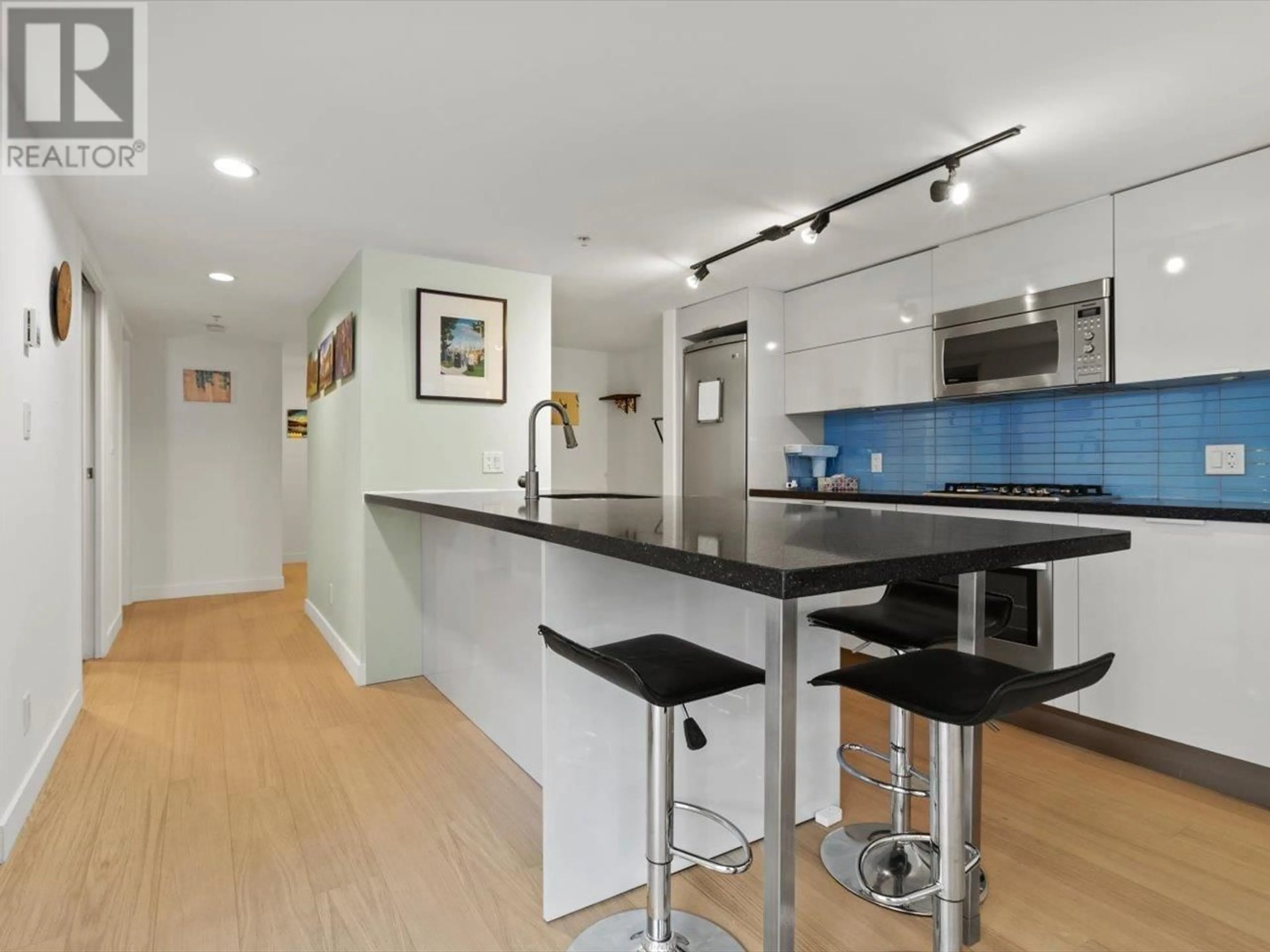 Open concept kitchen, unknown for 606 - 128 CORDOVA STREET, Vancouver British Columbia V6B0E6