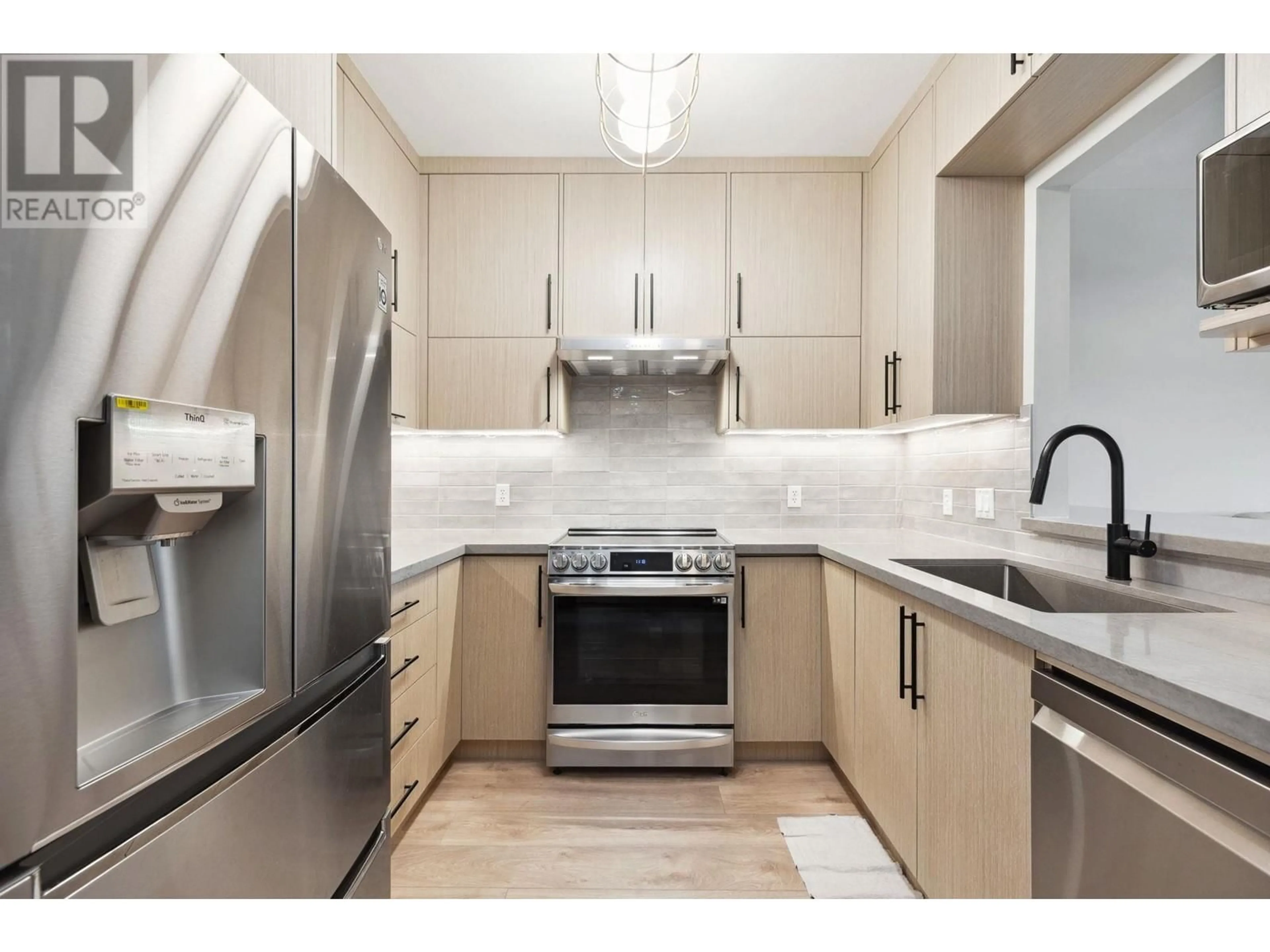 Standard kitchen, ceramic/tile floor for 410 - 8220 JONES ROAD, Richmond British Columbia V6Y3Z7